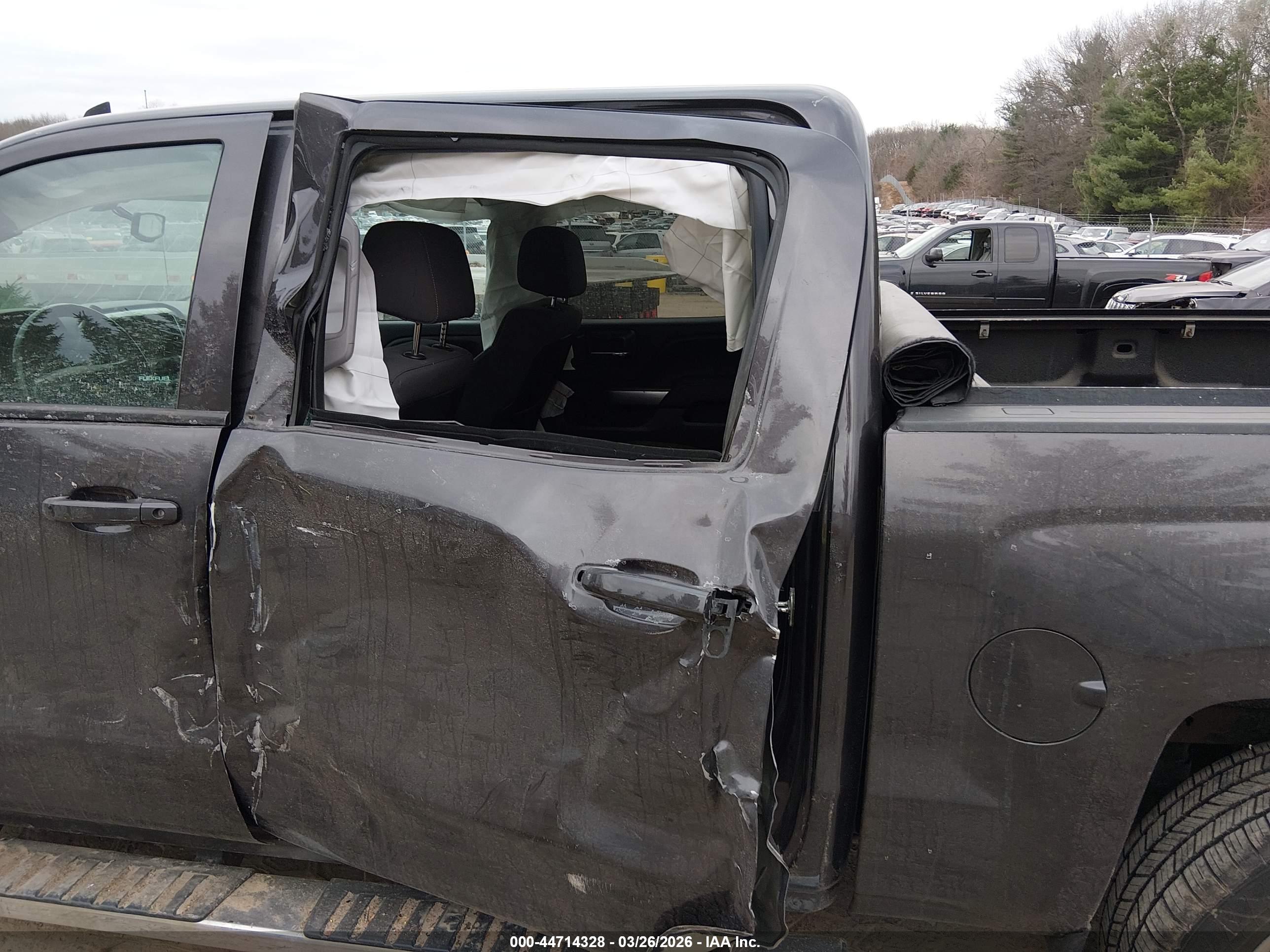 CHEVROLET SILVERADO image 6