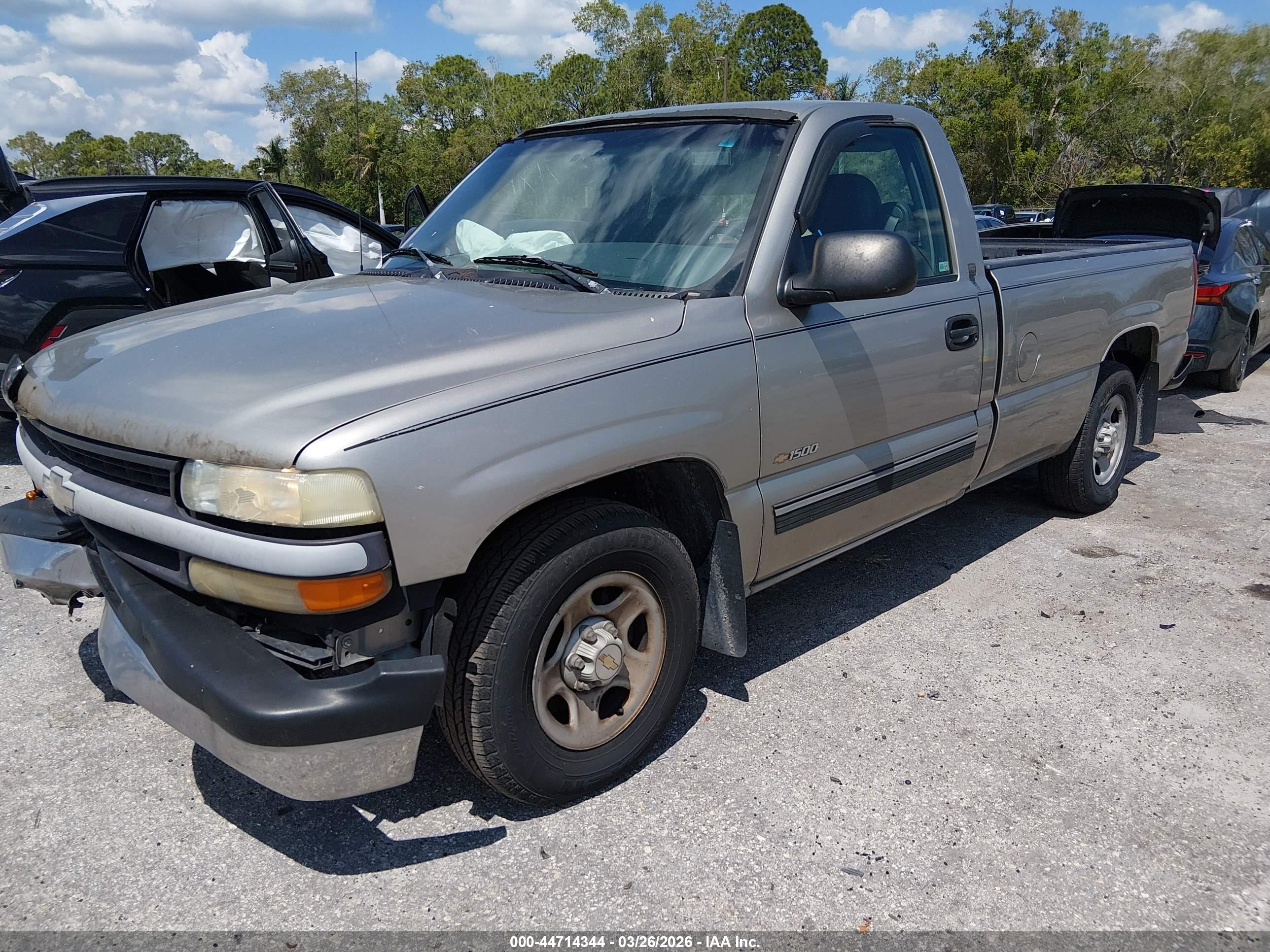CHEVROLET SILVERADO image 2