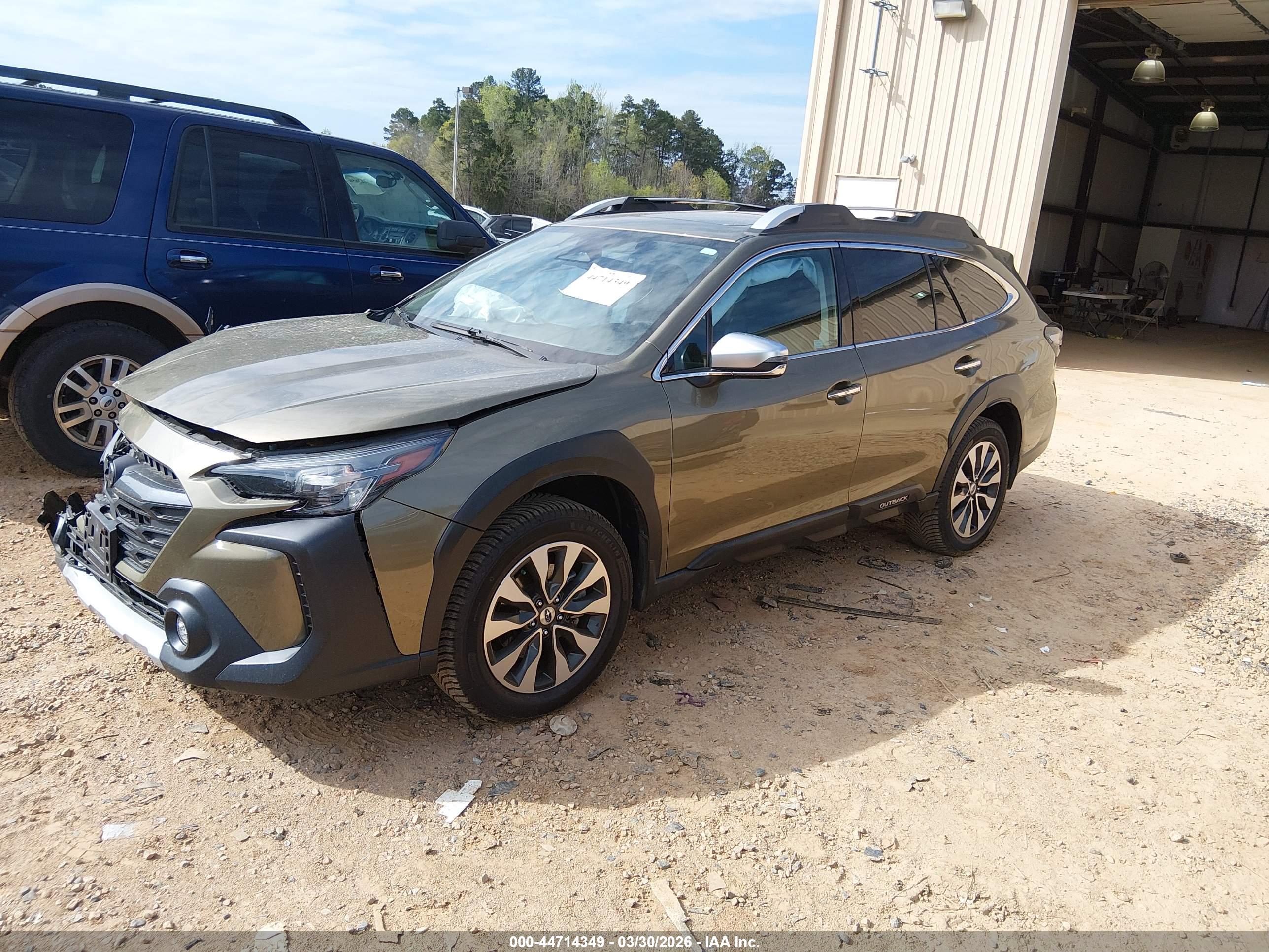 SUBARU OUTBACK image 2