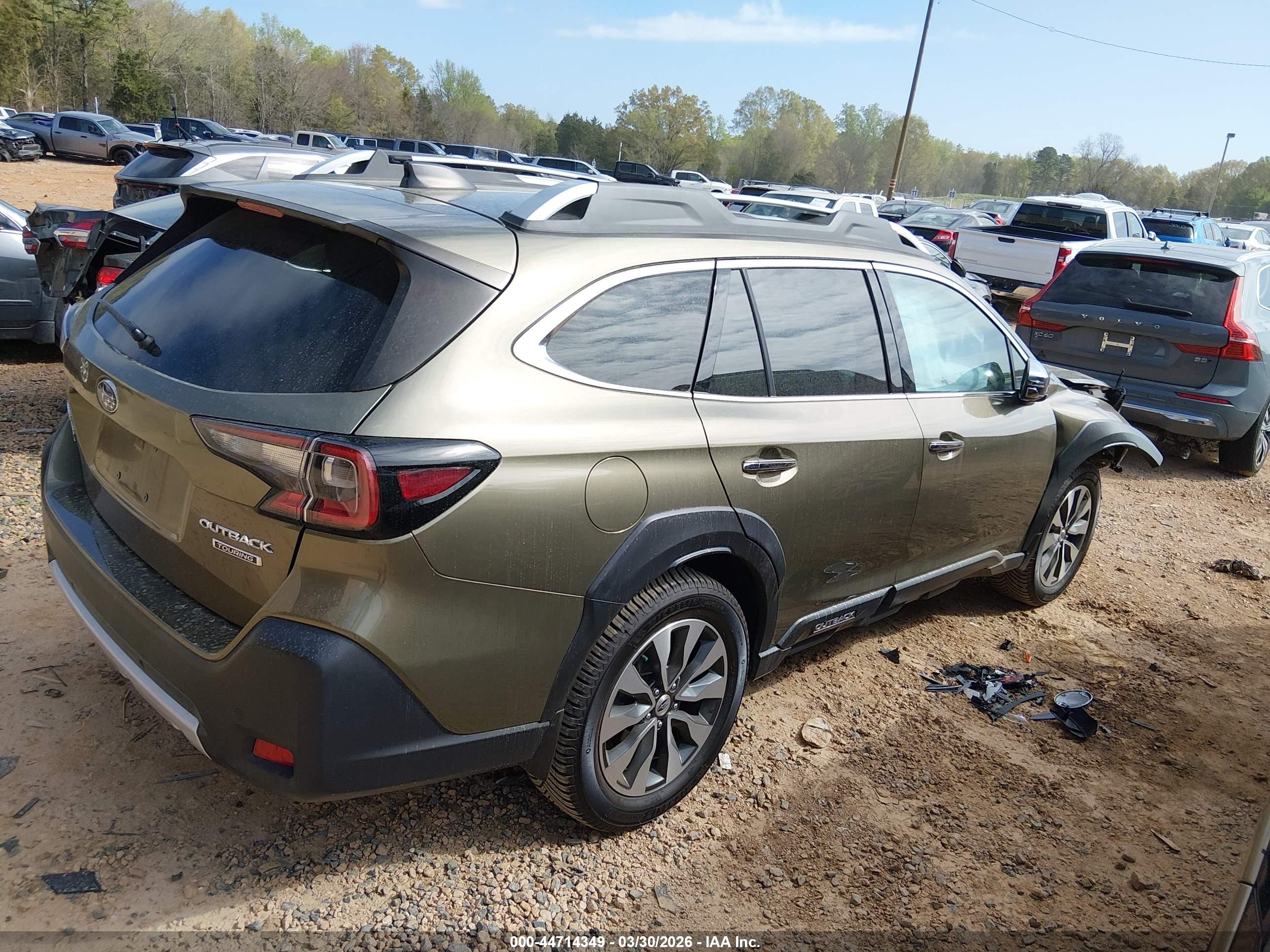 SUBARU OUTBACK image 4
