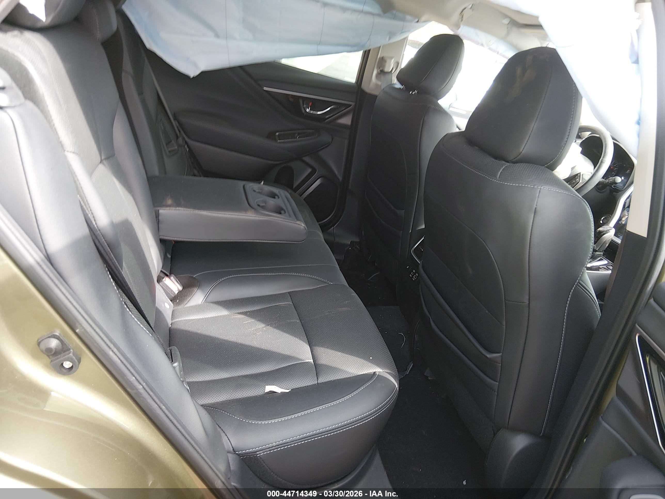 SUBARU OUTBACK image 8