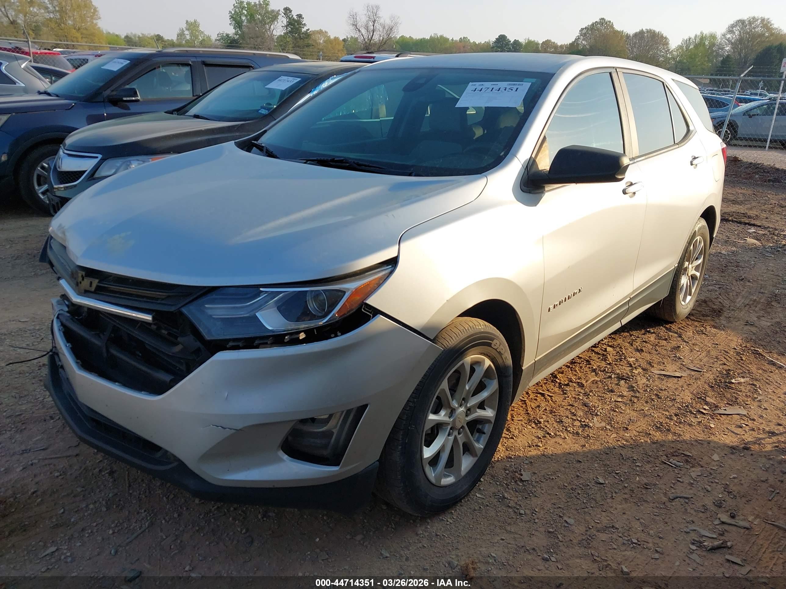 CHEVROLET EQUINOX image 2