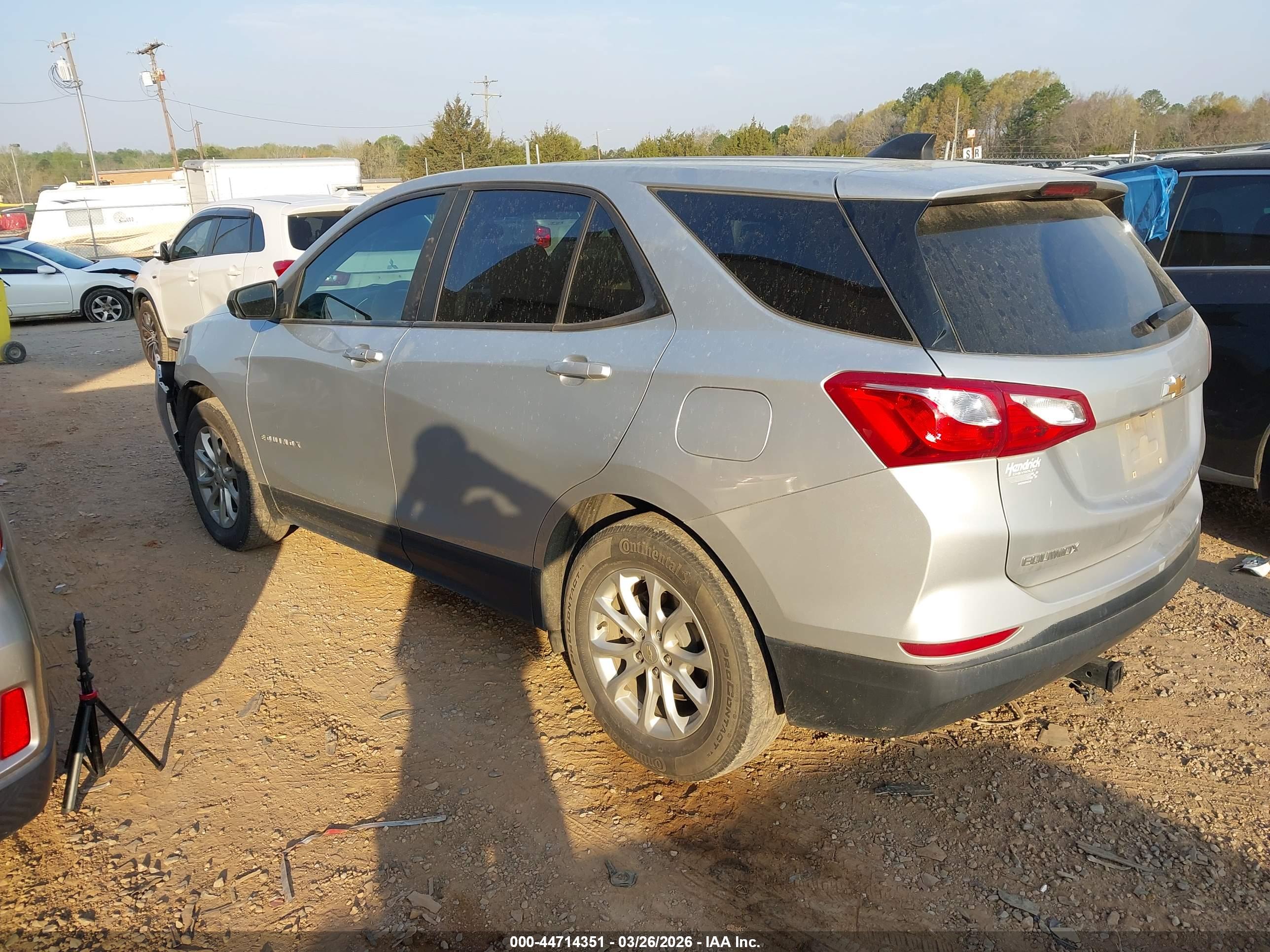 CHEVROLET EQUINOX image 3