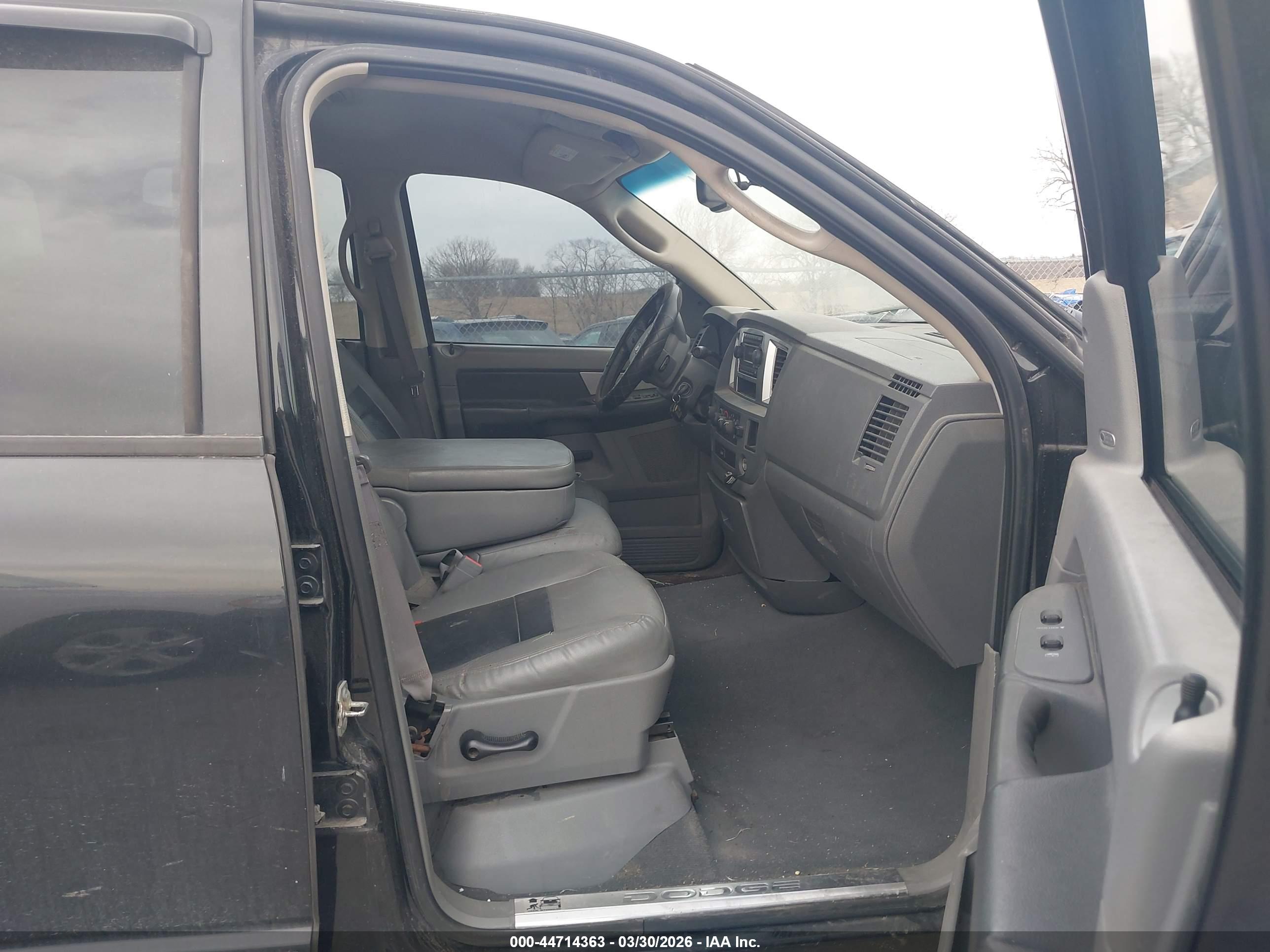 DODGE RAM image 5