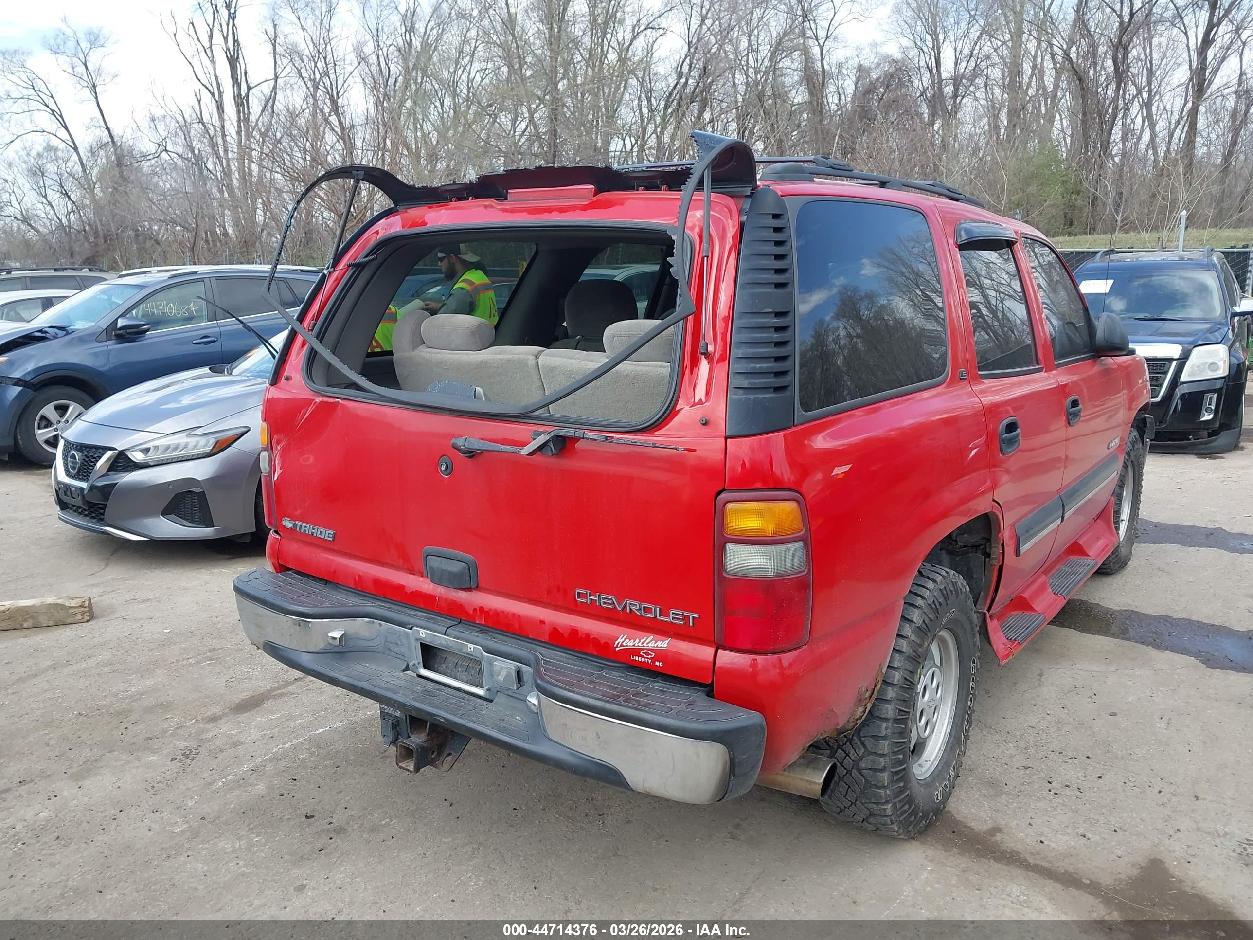CHEVROLET TAHOE image 6