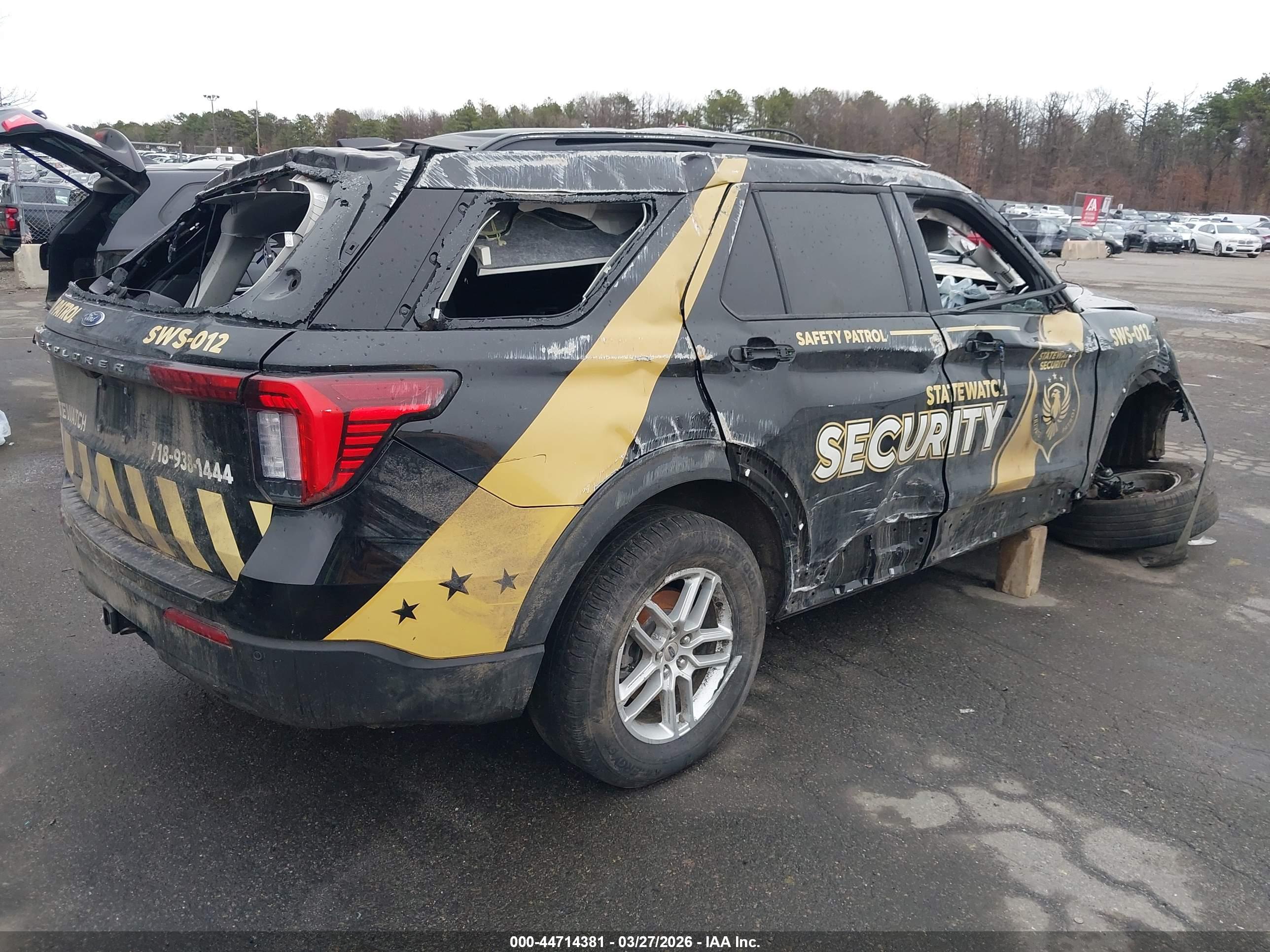 FORD EXPLORER image 4