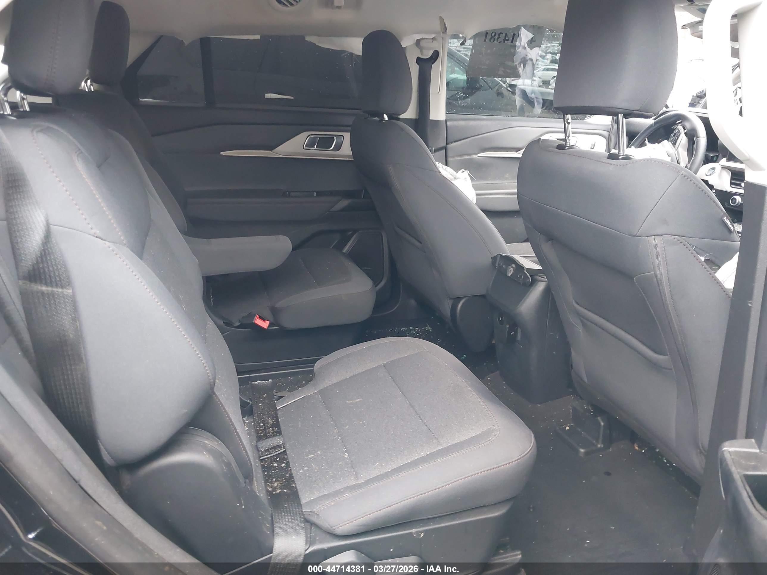 FORD EXPLORER image 8