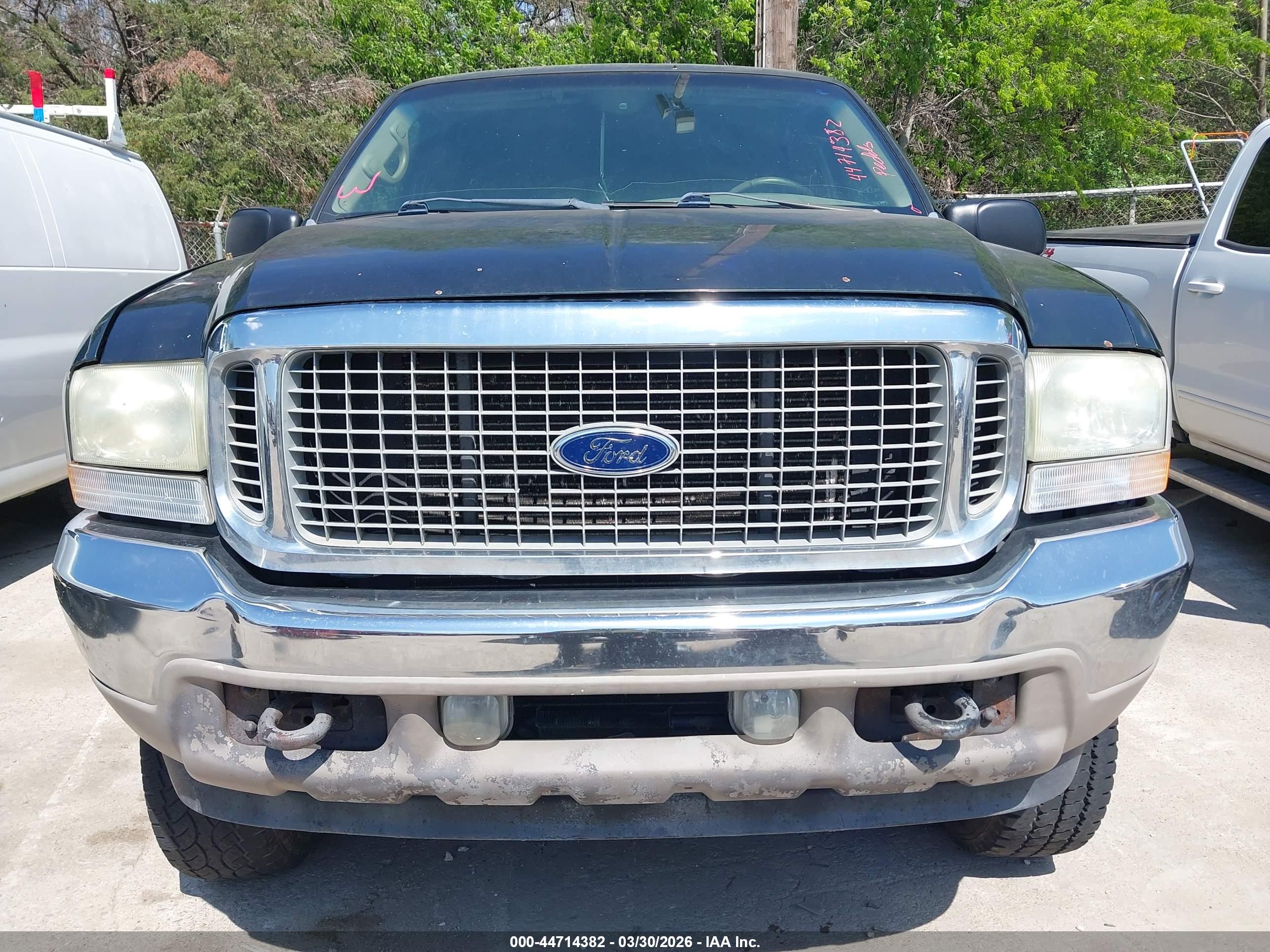 FORD EXCURSION image 6