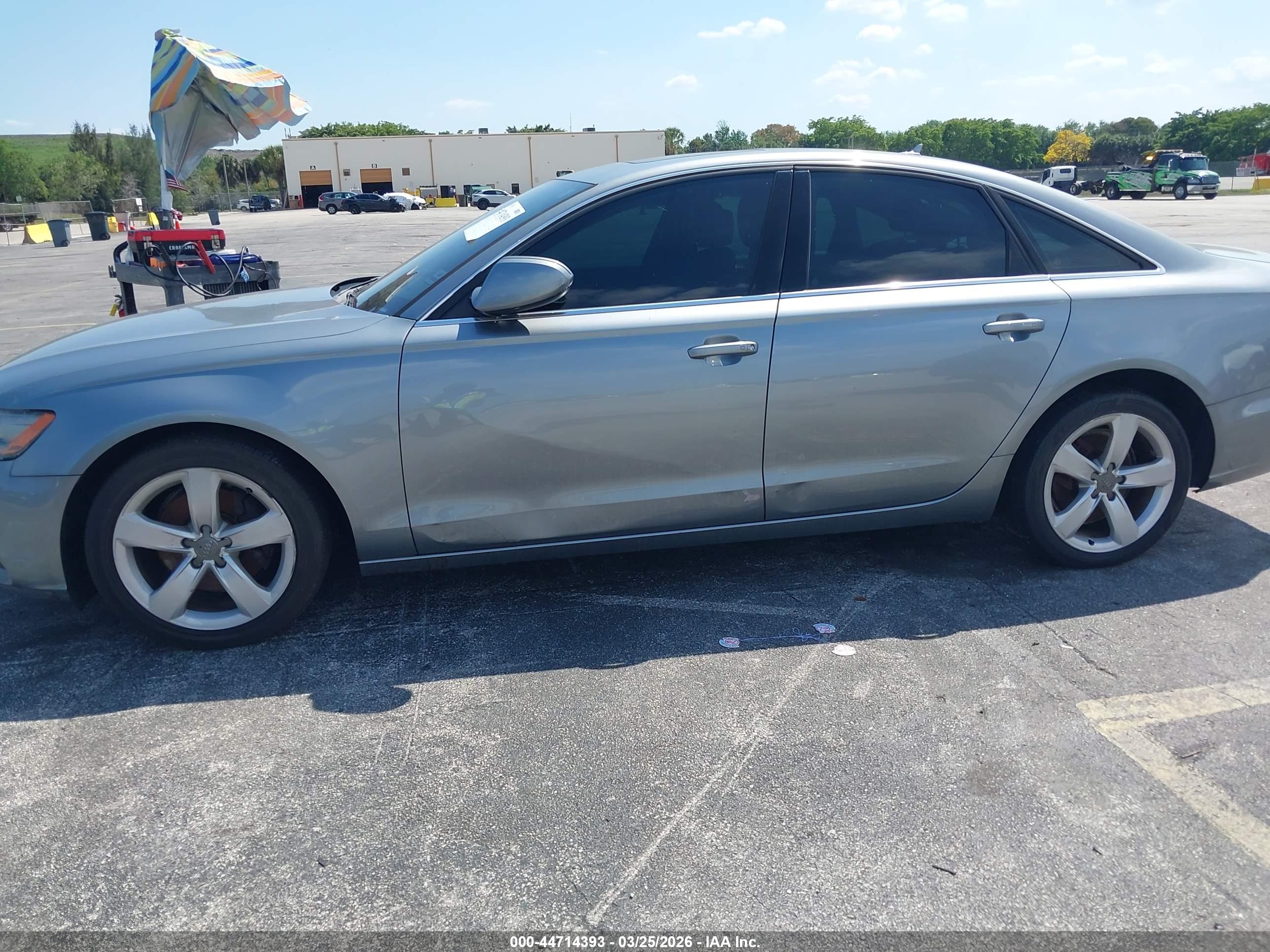 AUDI A6 image 6