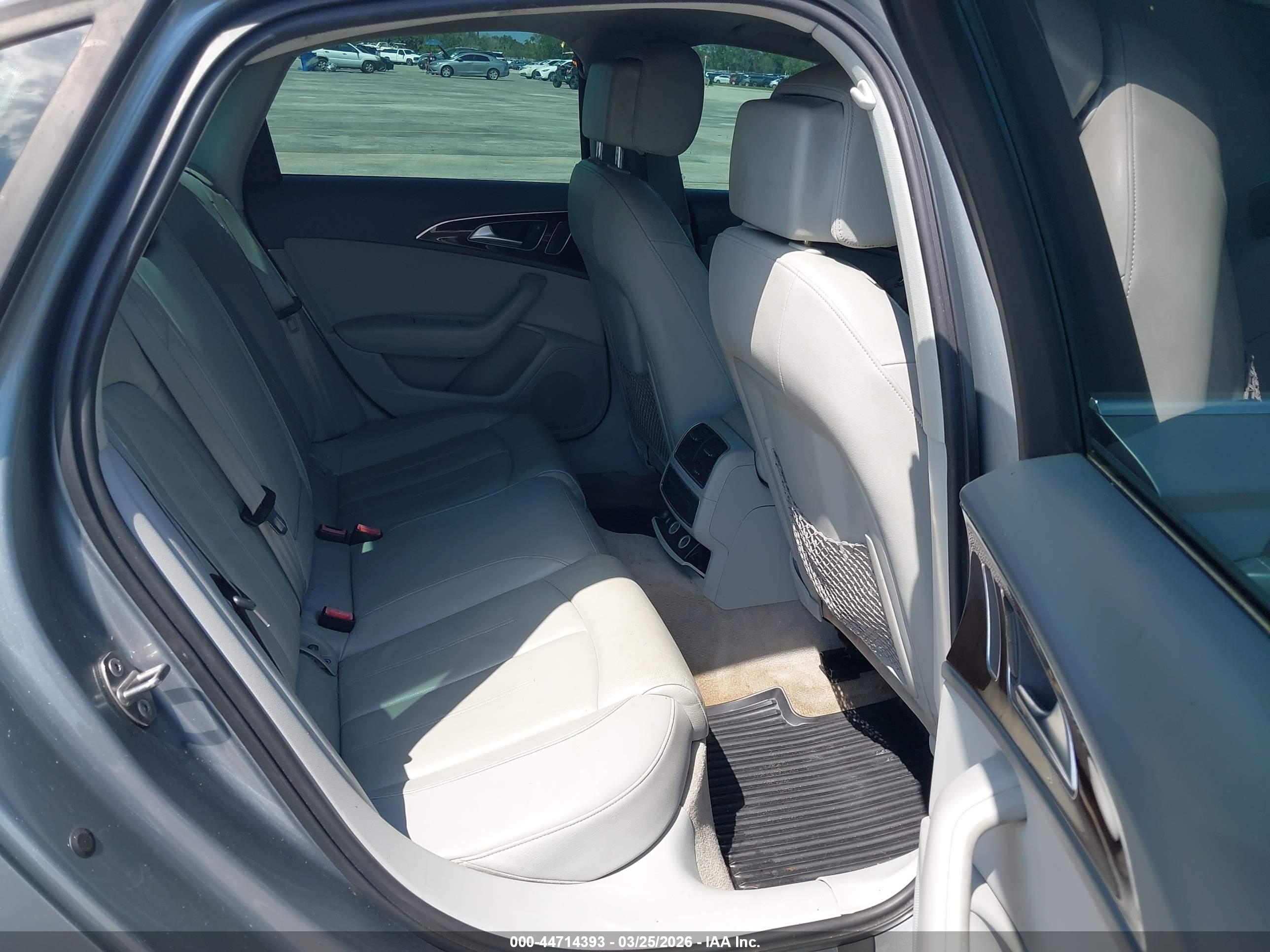 AUDI A6 image 8