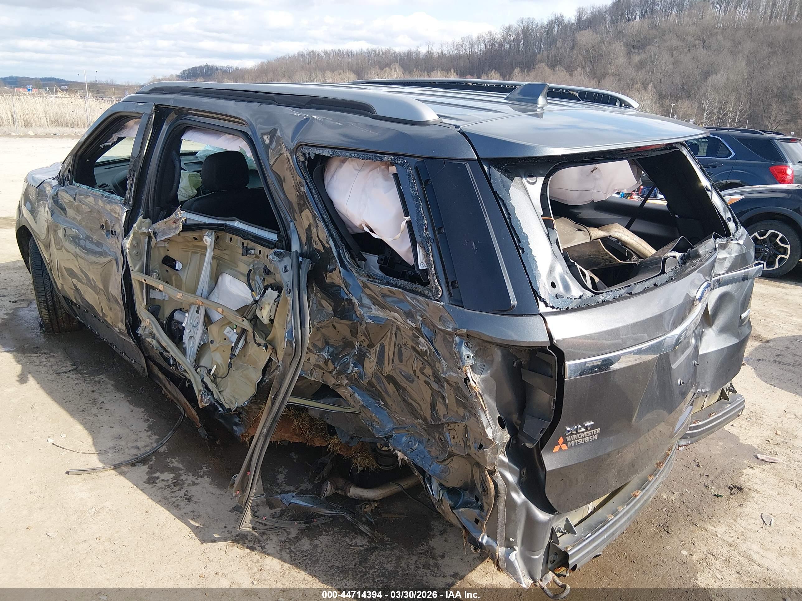 FORD EXPLORER image 3