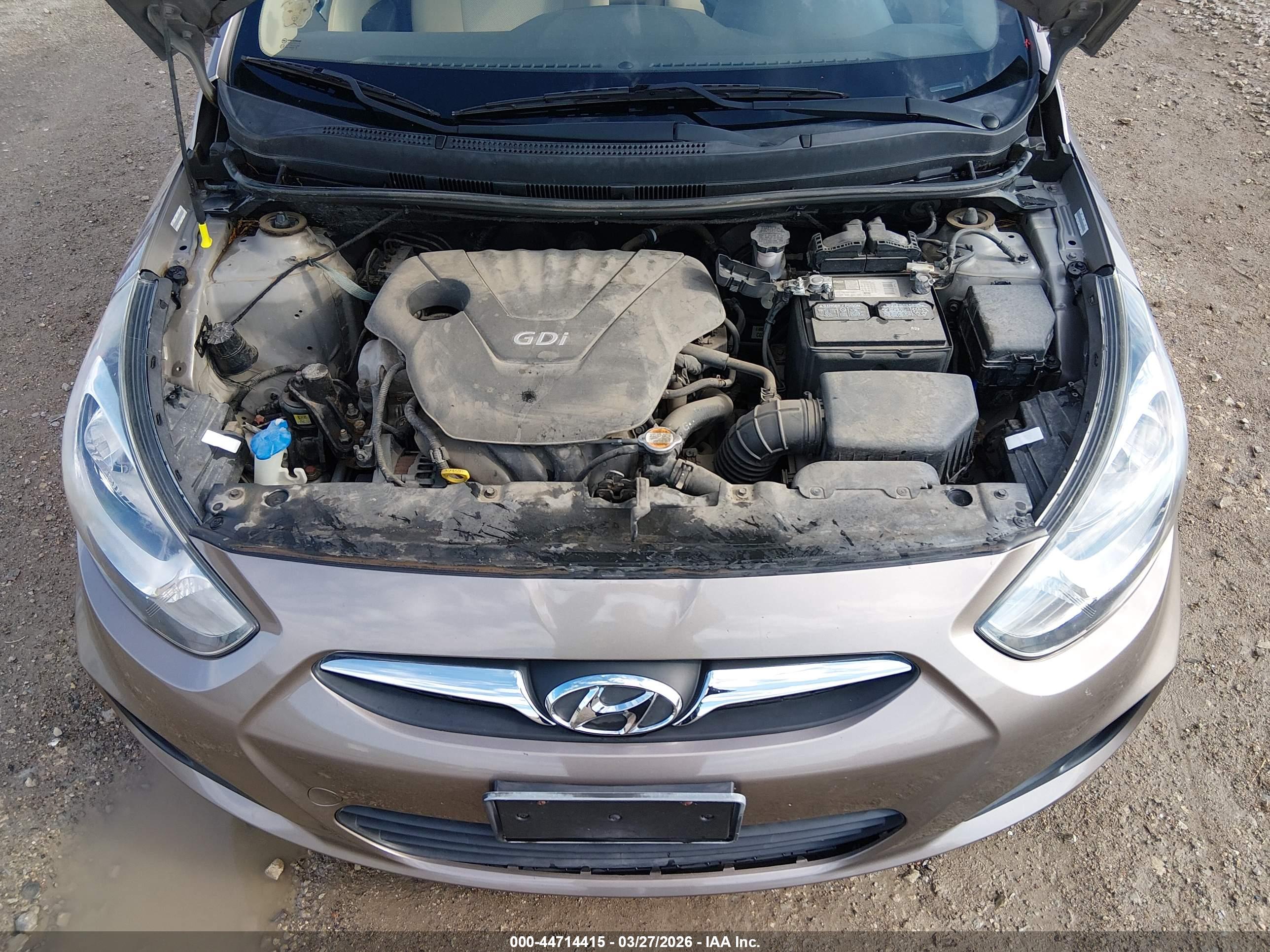 HYUNDAI ACCENT image 10