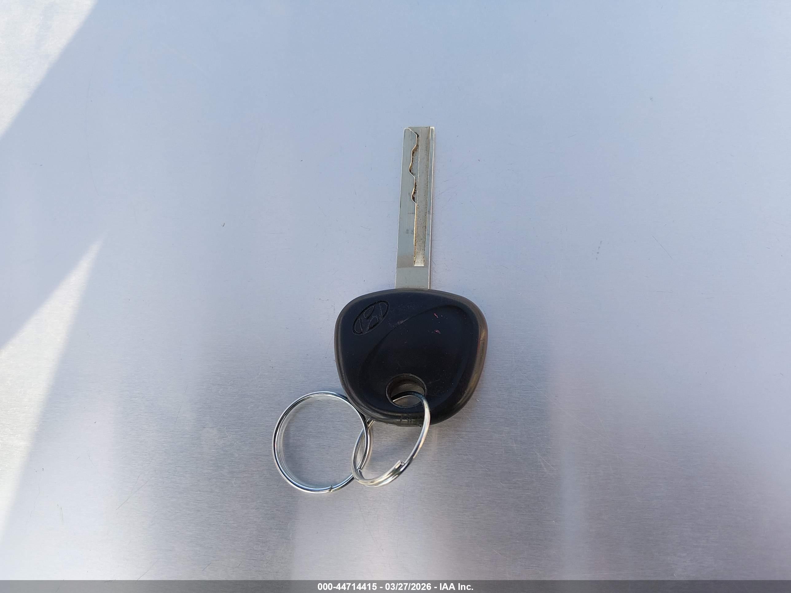 HYUNDAI ACCENT image 11