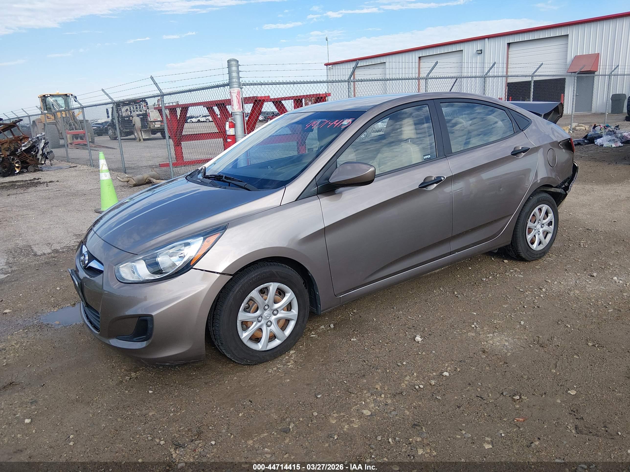 HYUNDAI ACCENT image 2