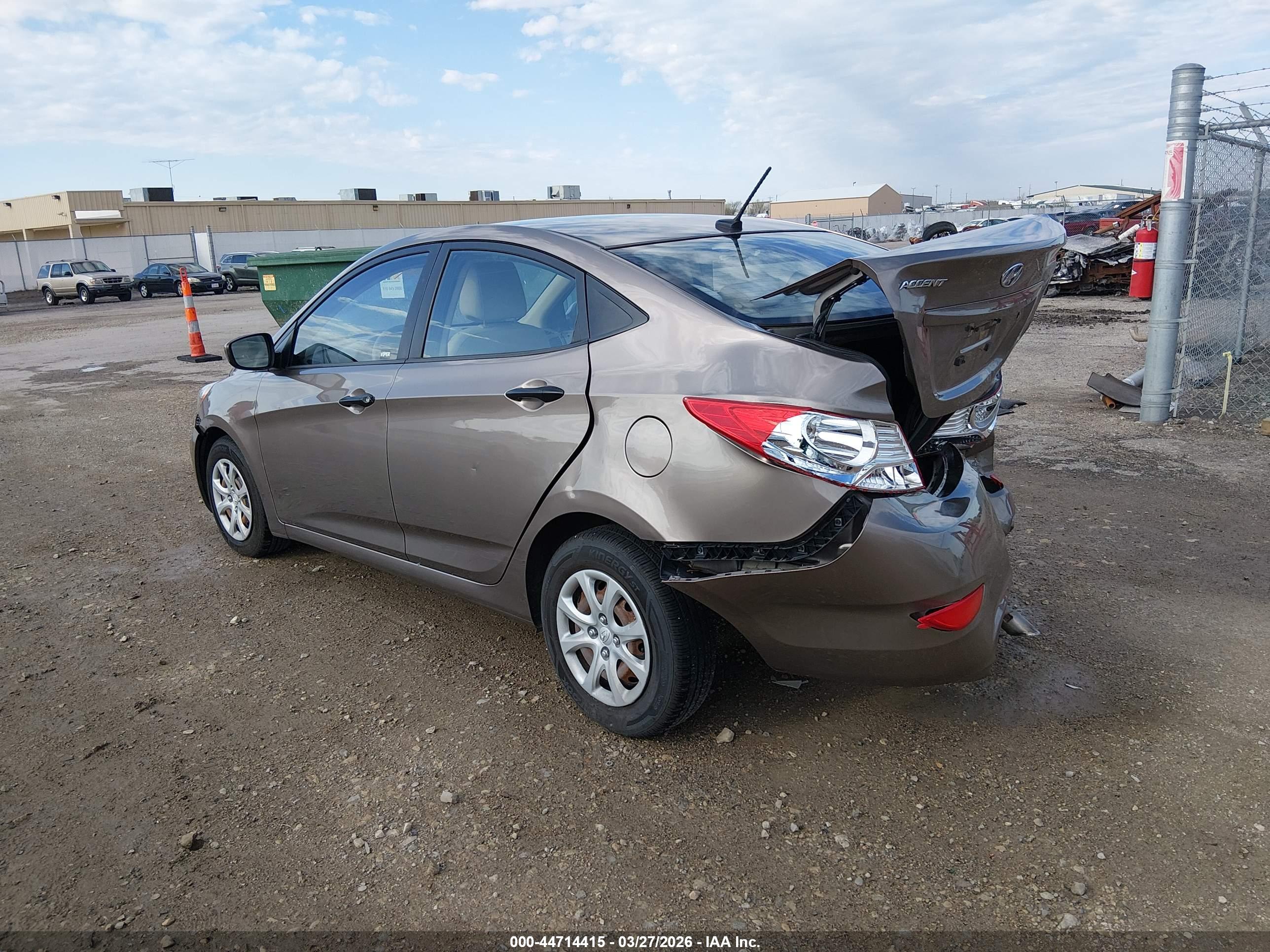 HYUNDAI ACCENT image 3