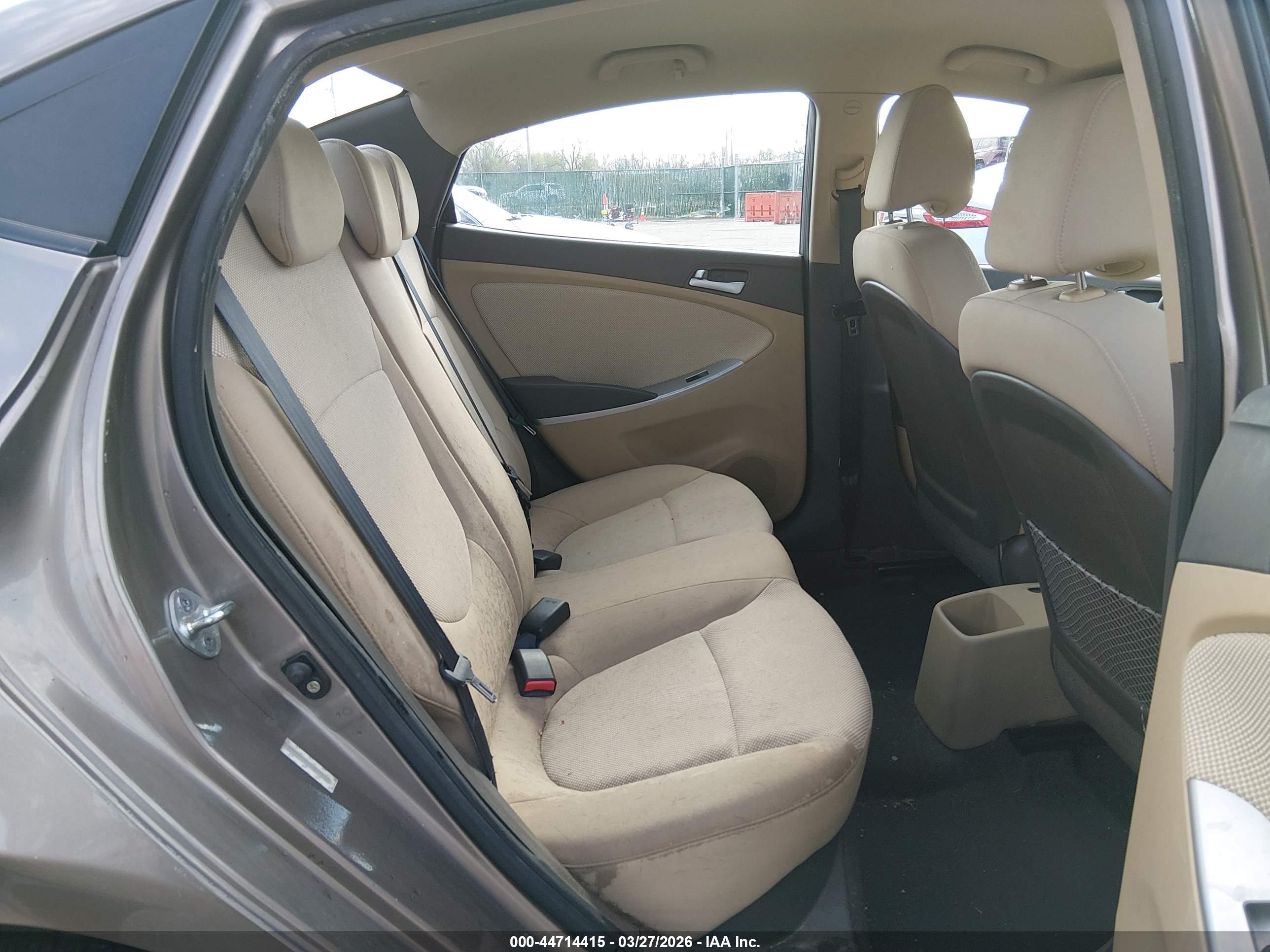 HYUNDAI ACCENT image 8