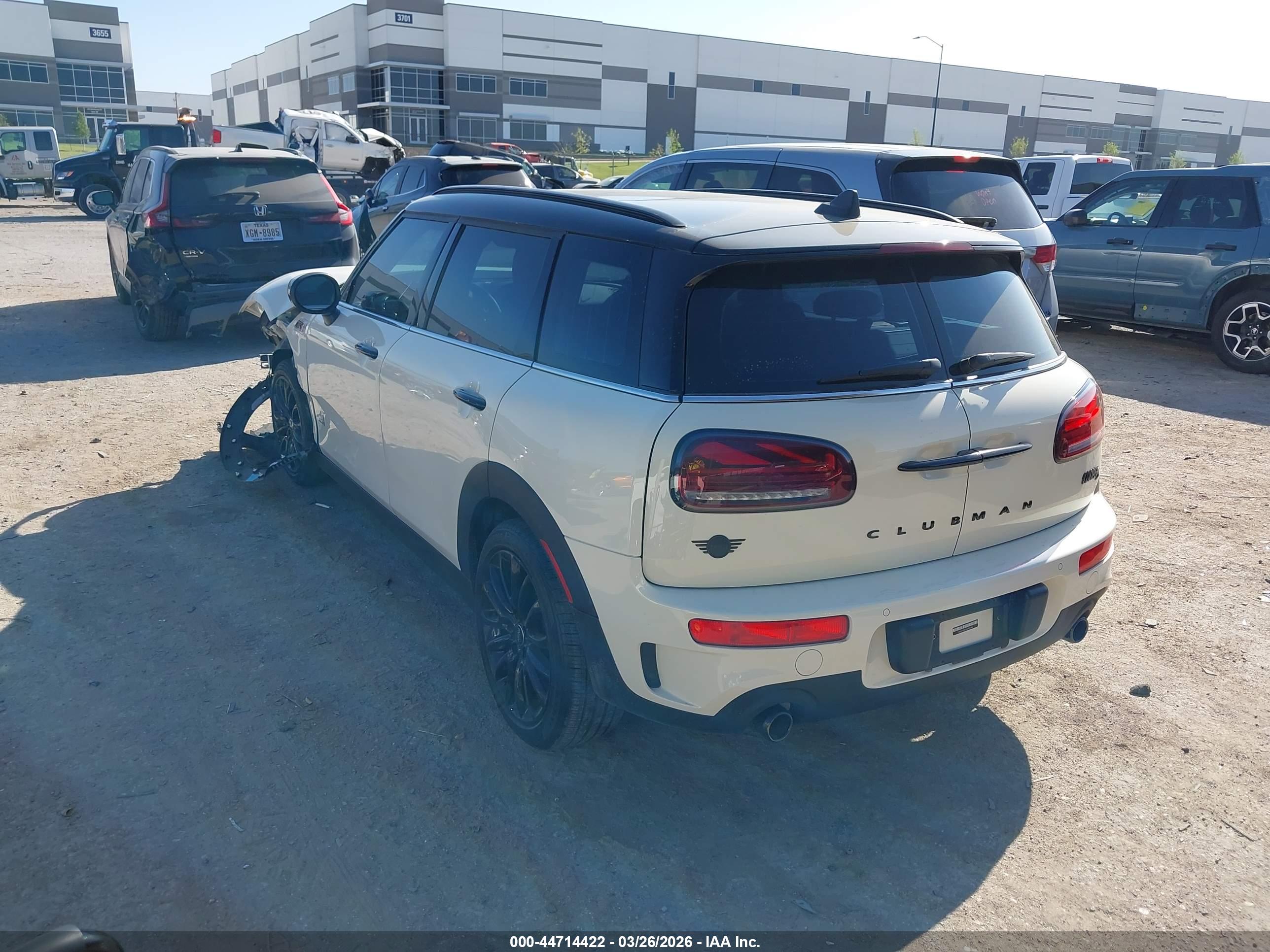 MINI CLUBMAN image 3