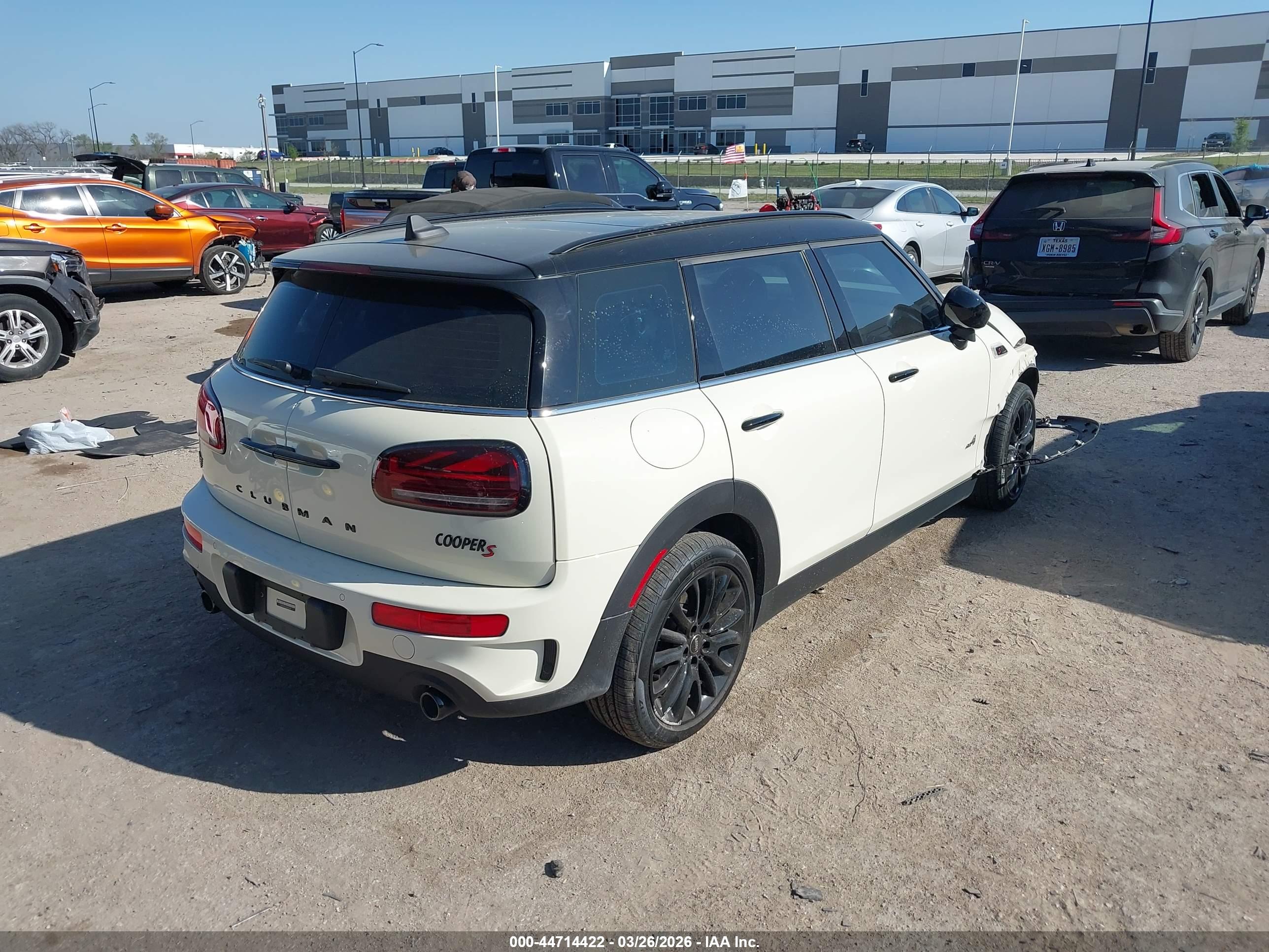 MINI CLUBMAN image 4