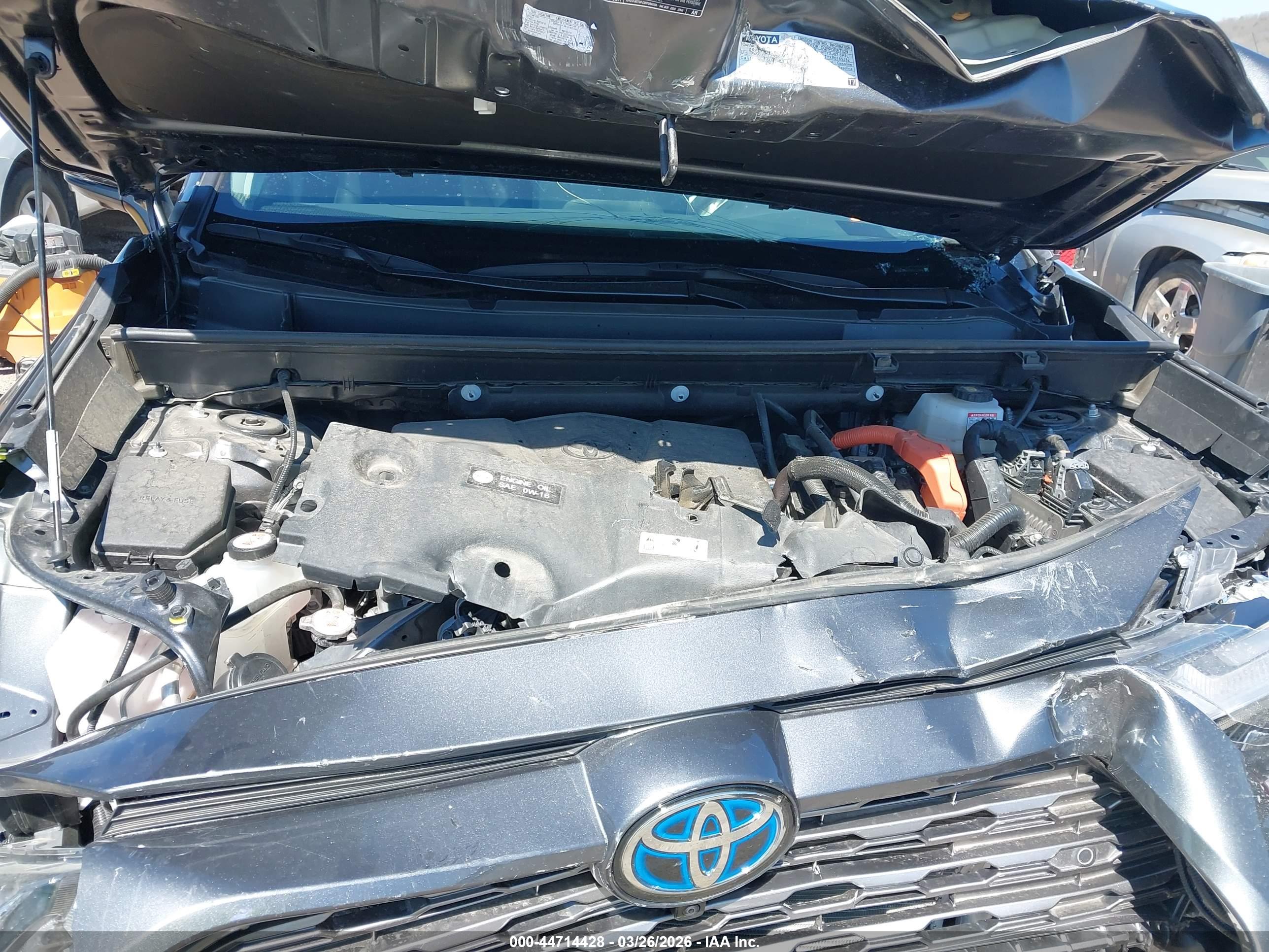 TOYOTA RAV4 image 10