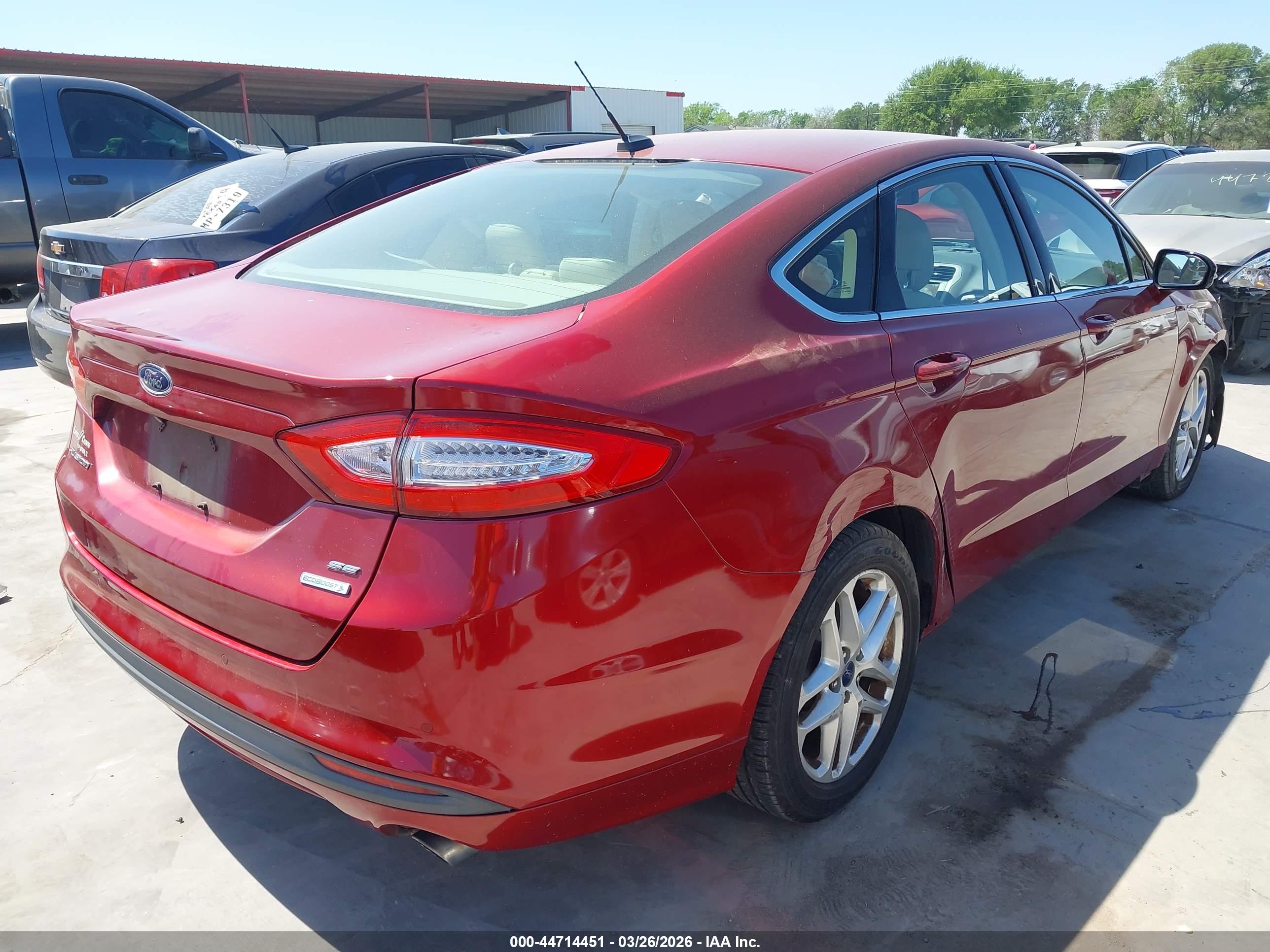 FORD FUSION image 4