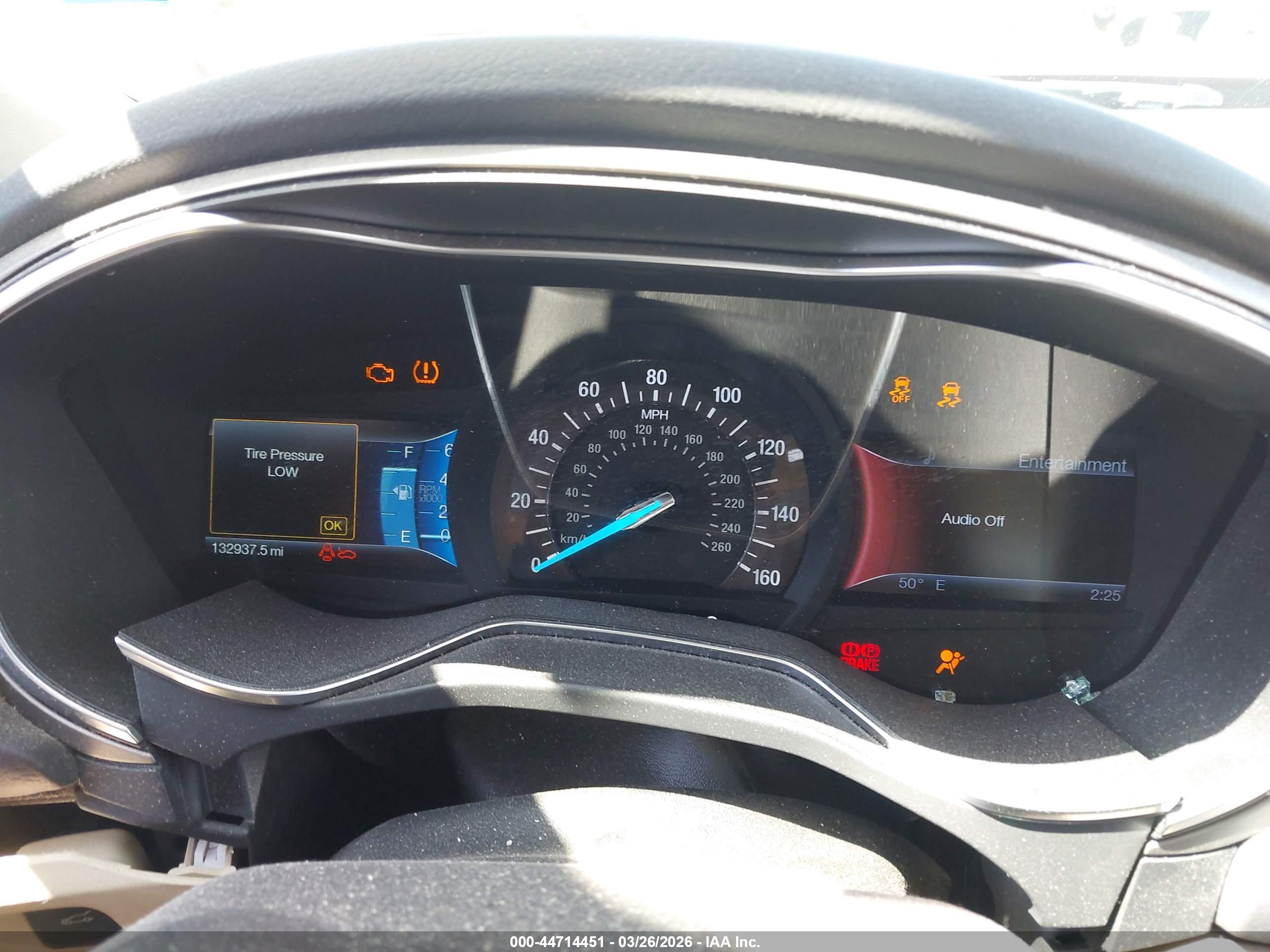 FORD FUSION image 7