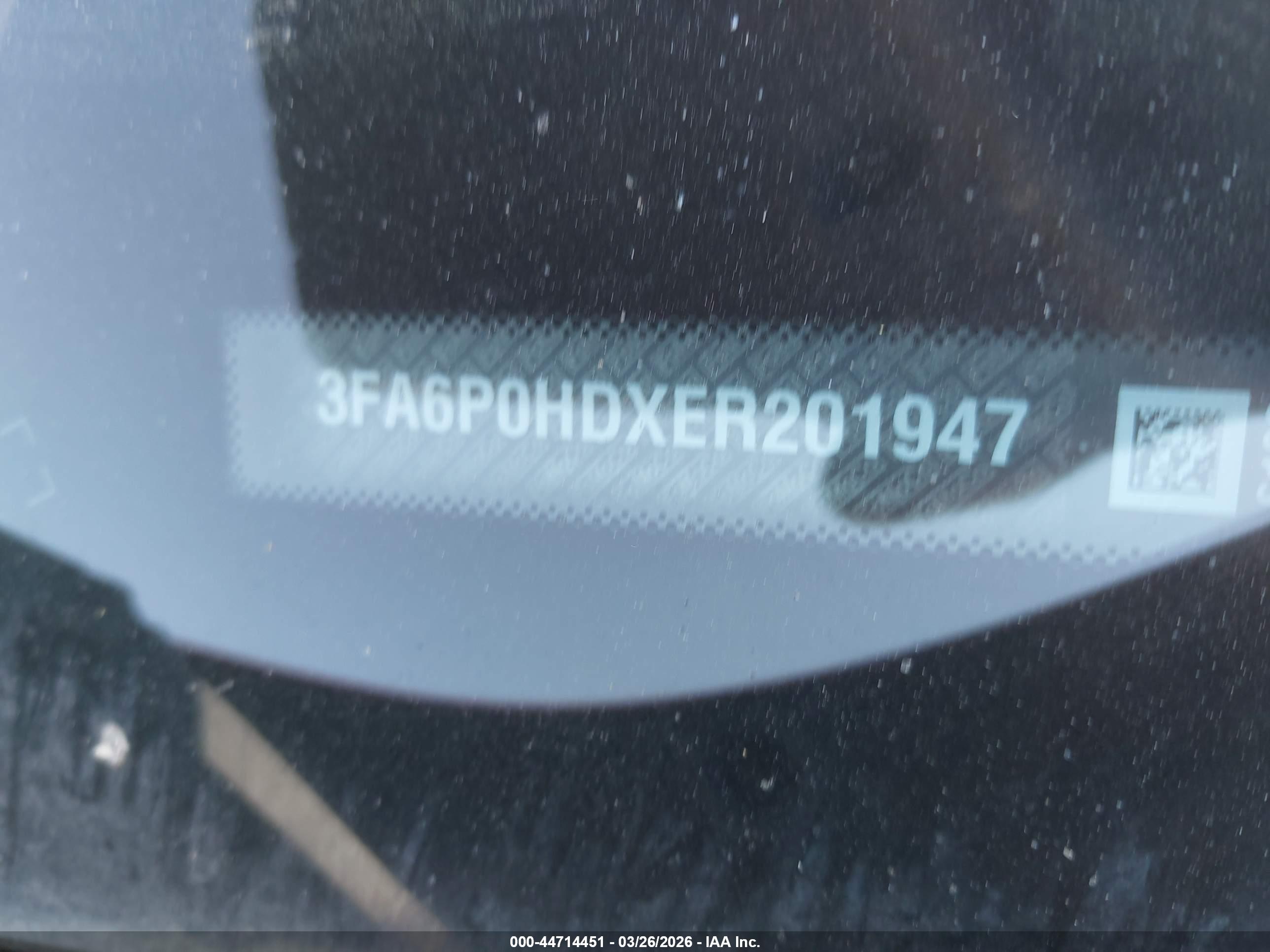 FORD FUSION image 9