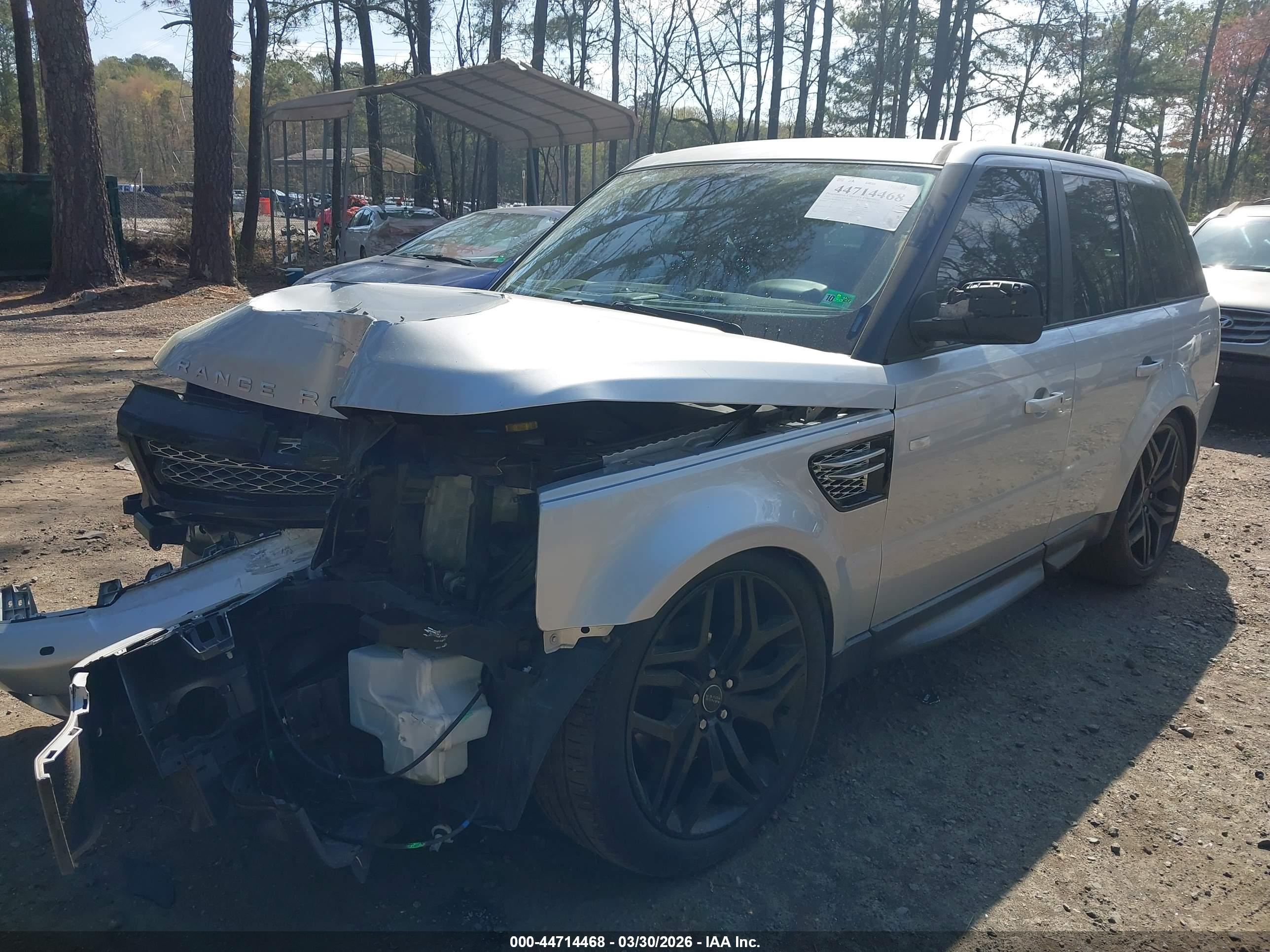 LAND ROVER image 2