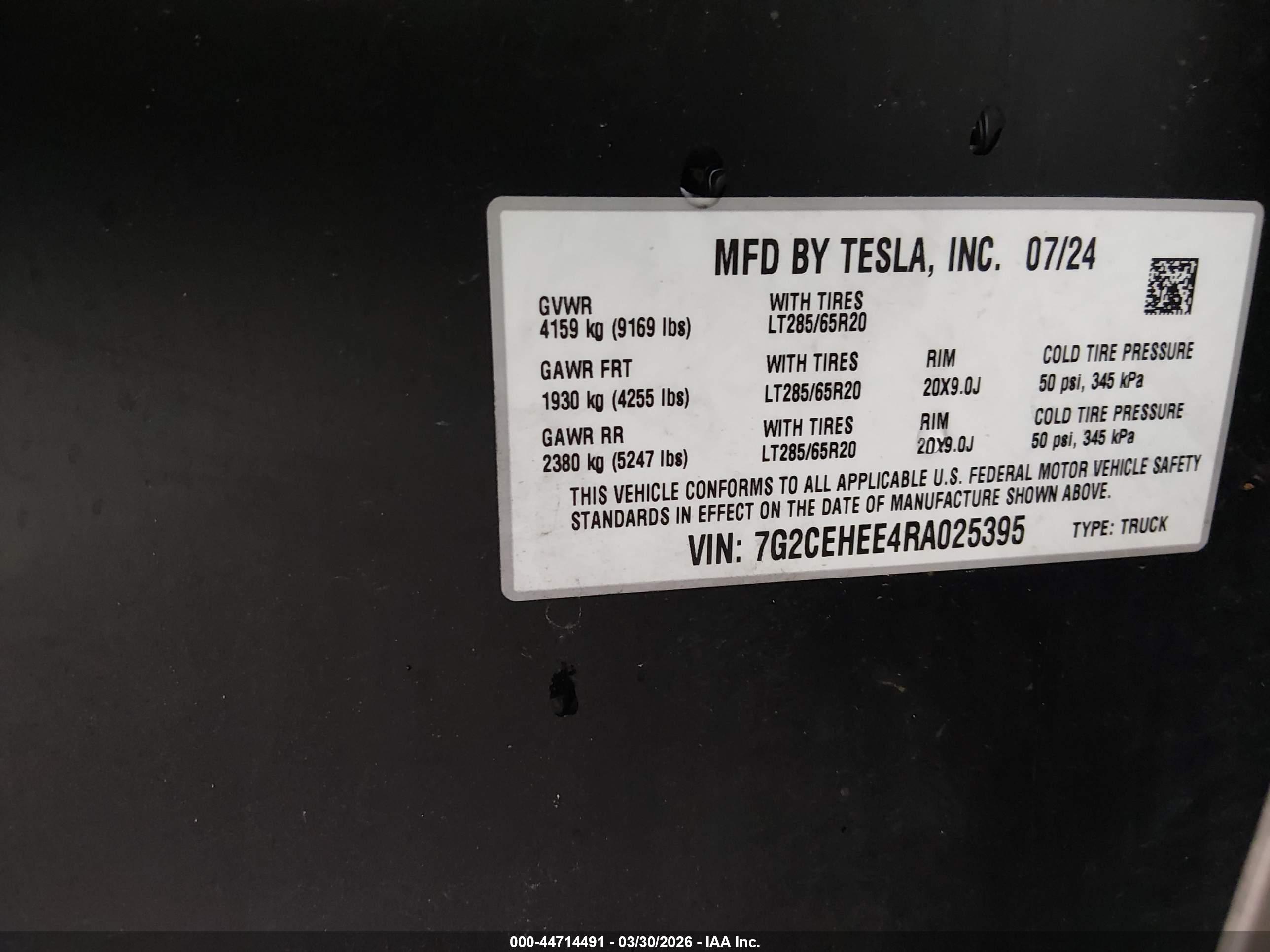 TESLA CYBERTRUCK image 9