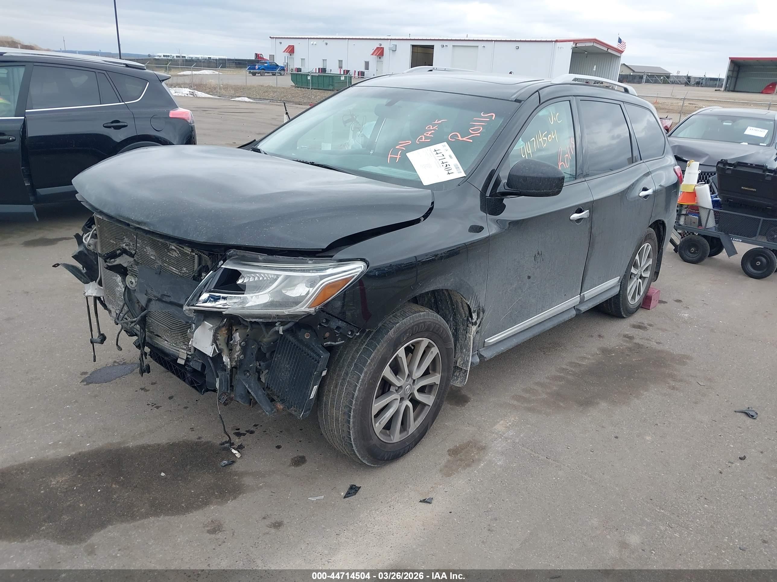 NISSAN PATHFINDER image 2