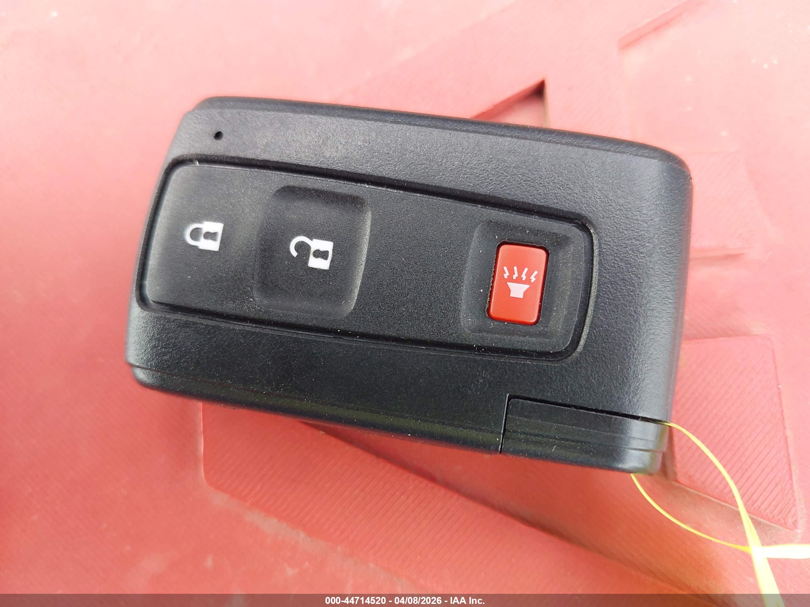 TOYOTA PRIUS image 11
