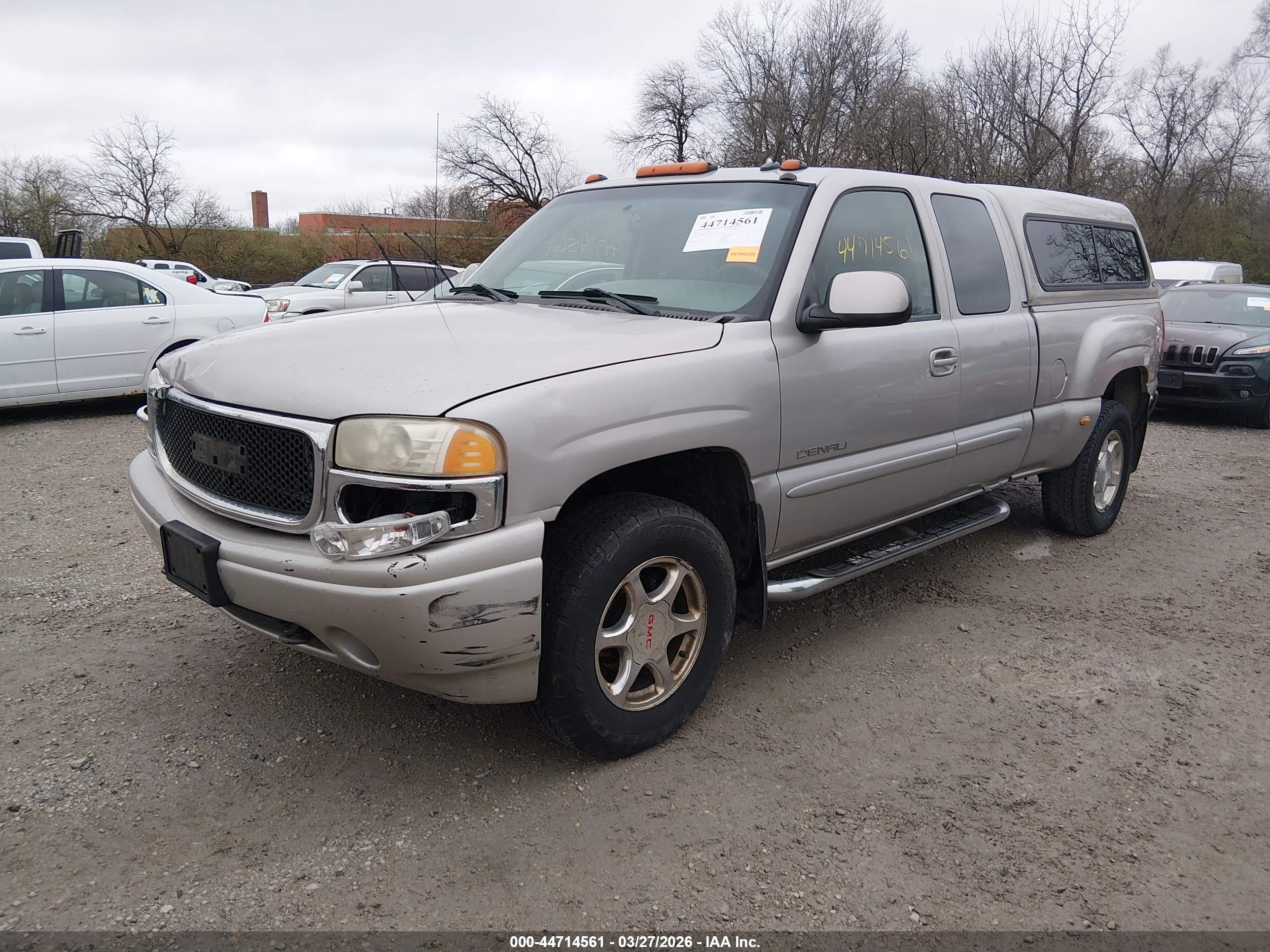 GMC SIERRA image 2