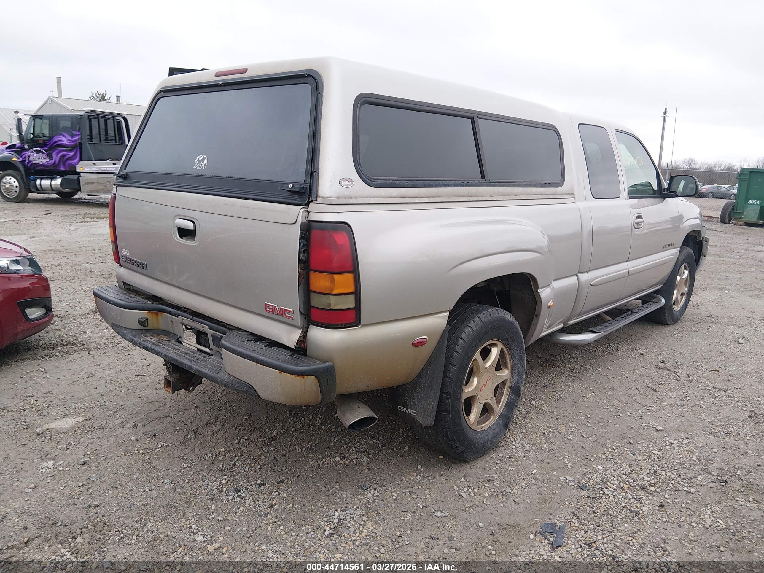 GMC SIERRA image 4