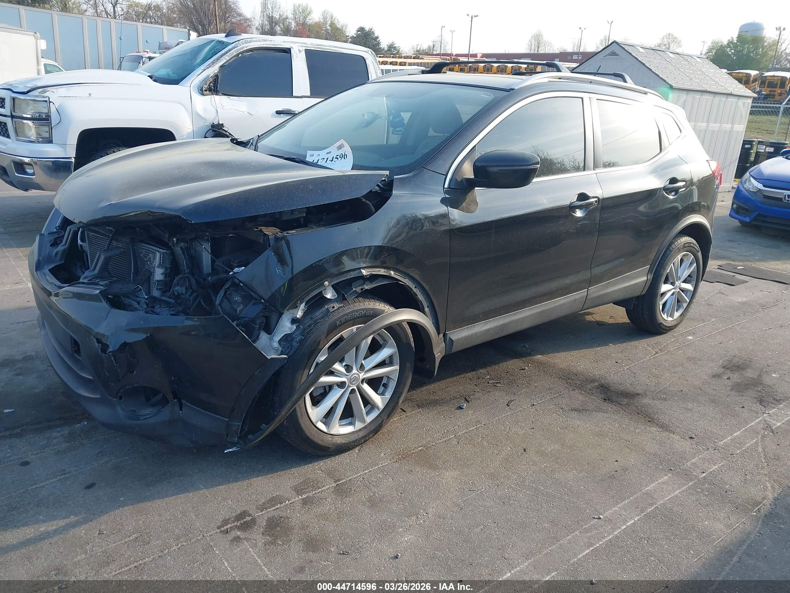 NISSAN ROGUE image 2