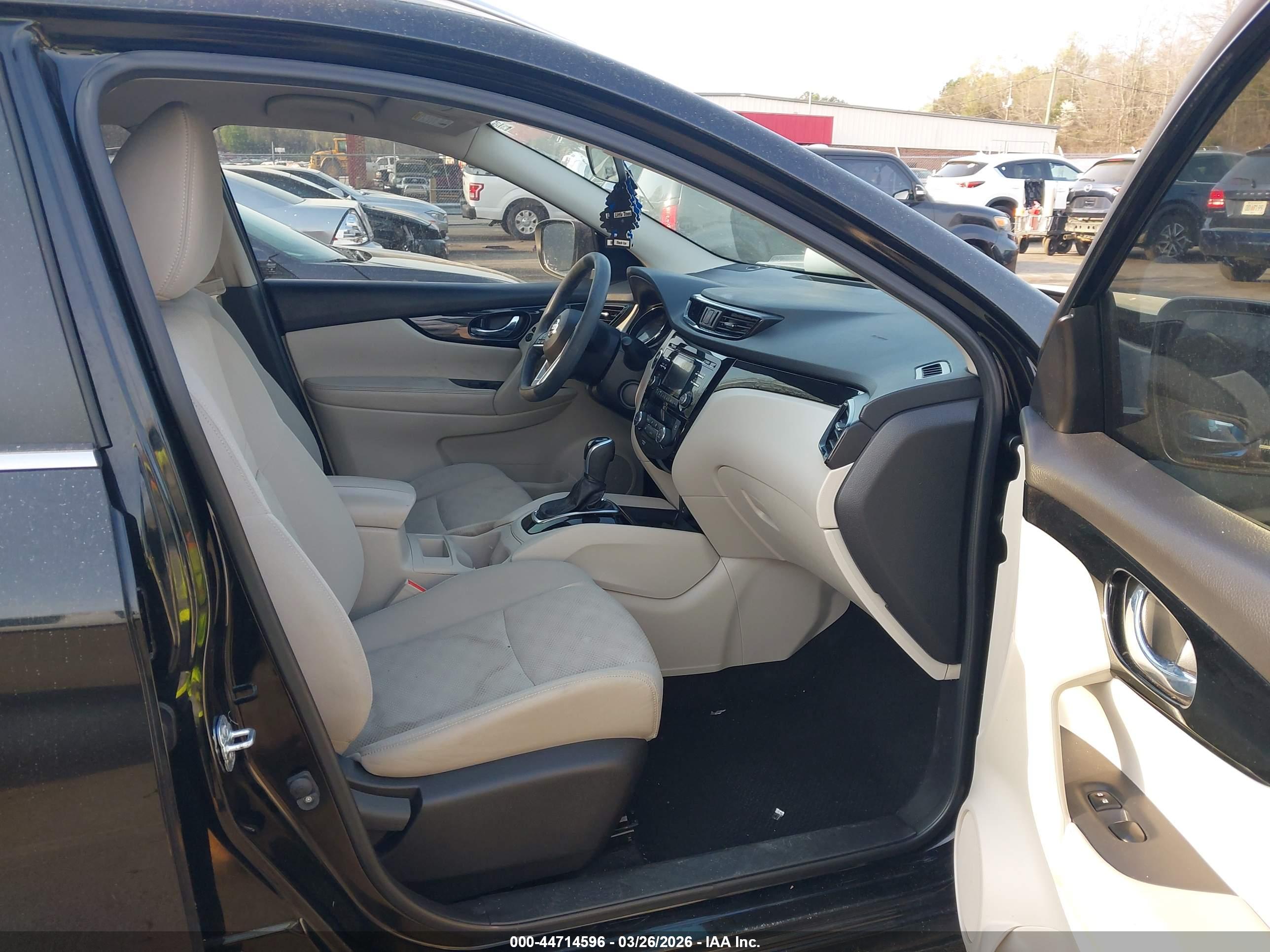 NISSAN ROGUE image 5