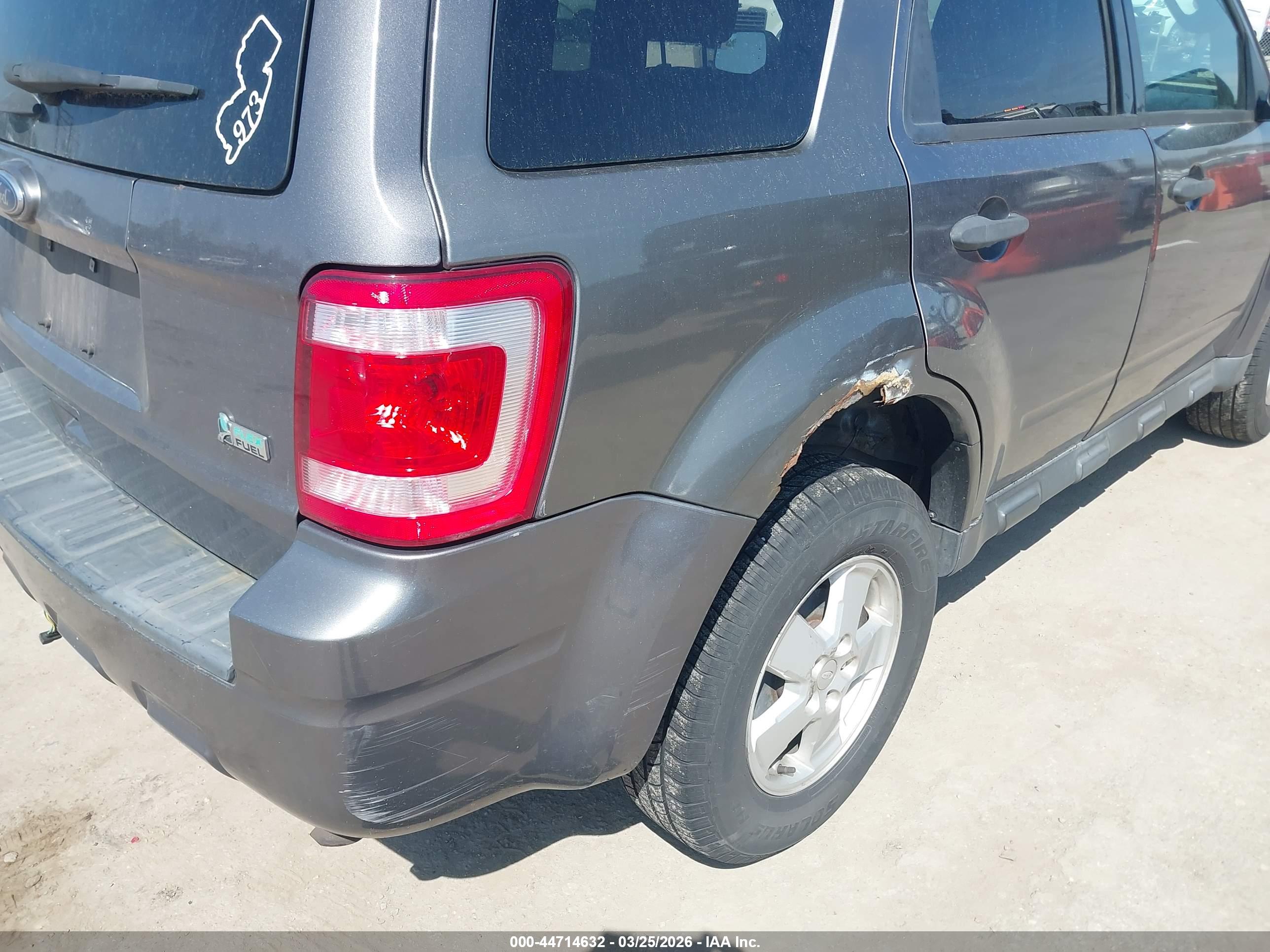 FORD ESCAPE image 6