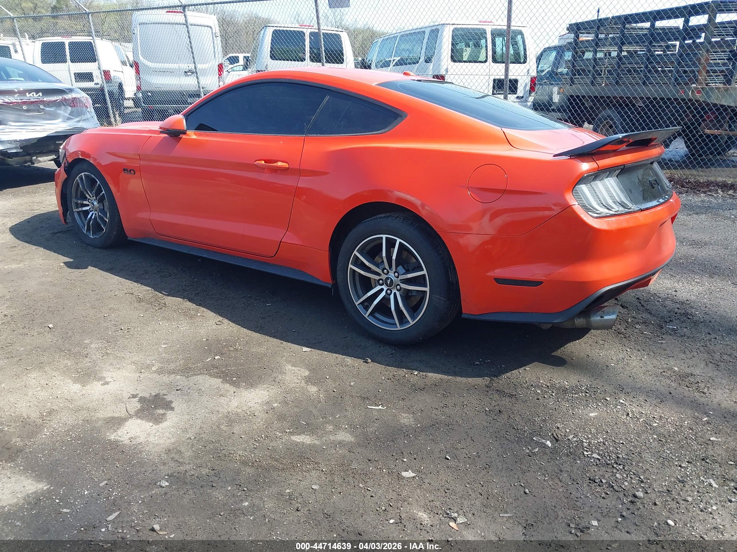 FORD MUSTANG image 3