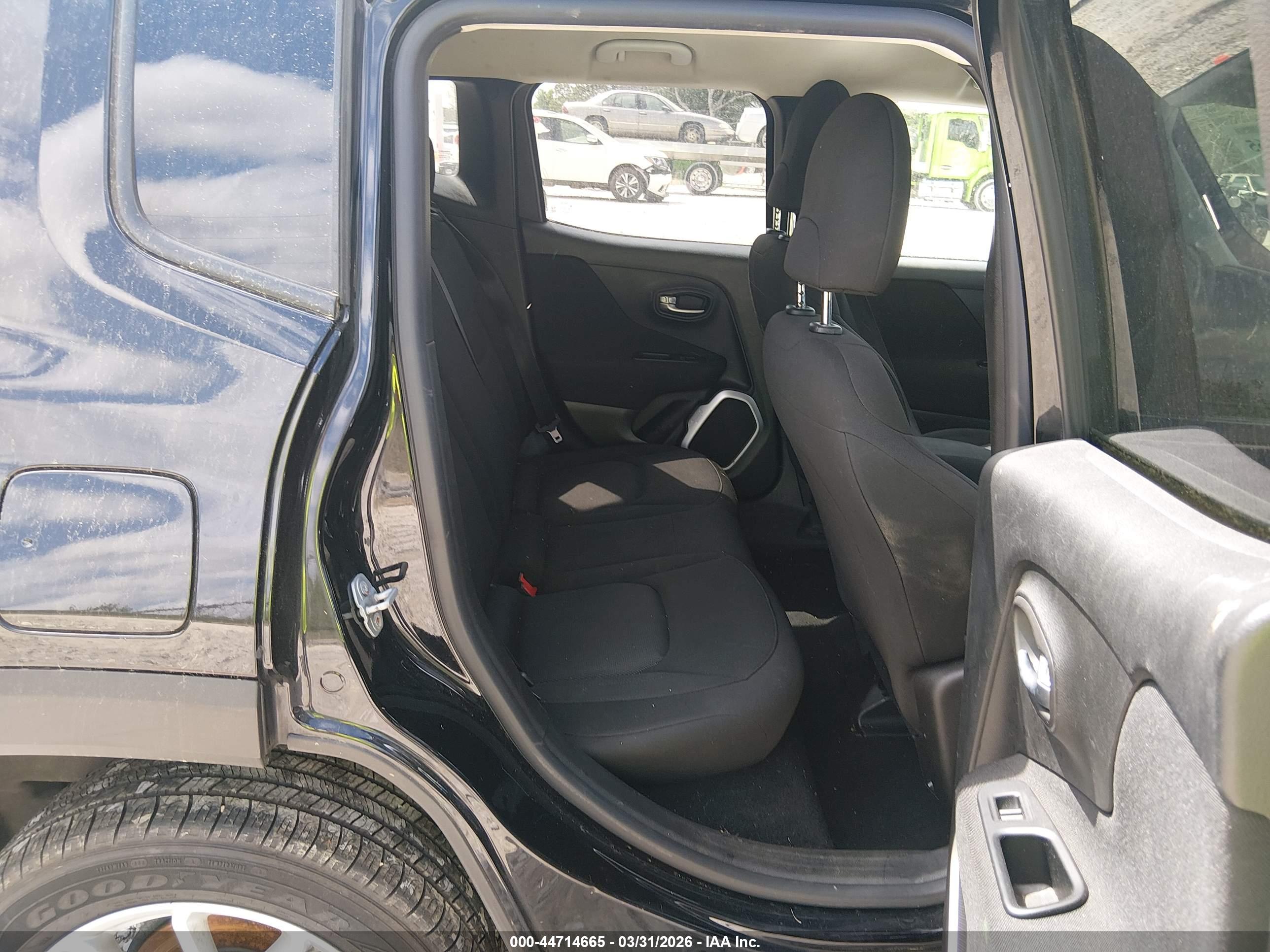 JEEP RENEGADE image 8