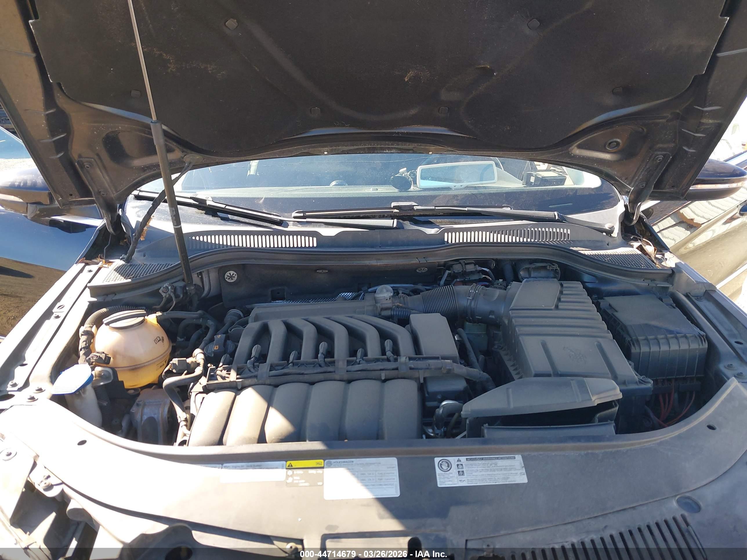 VOLKSWAGEN CC image 10