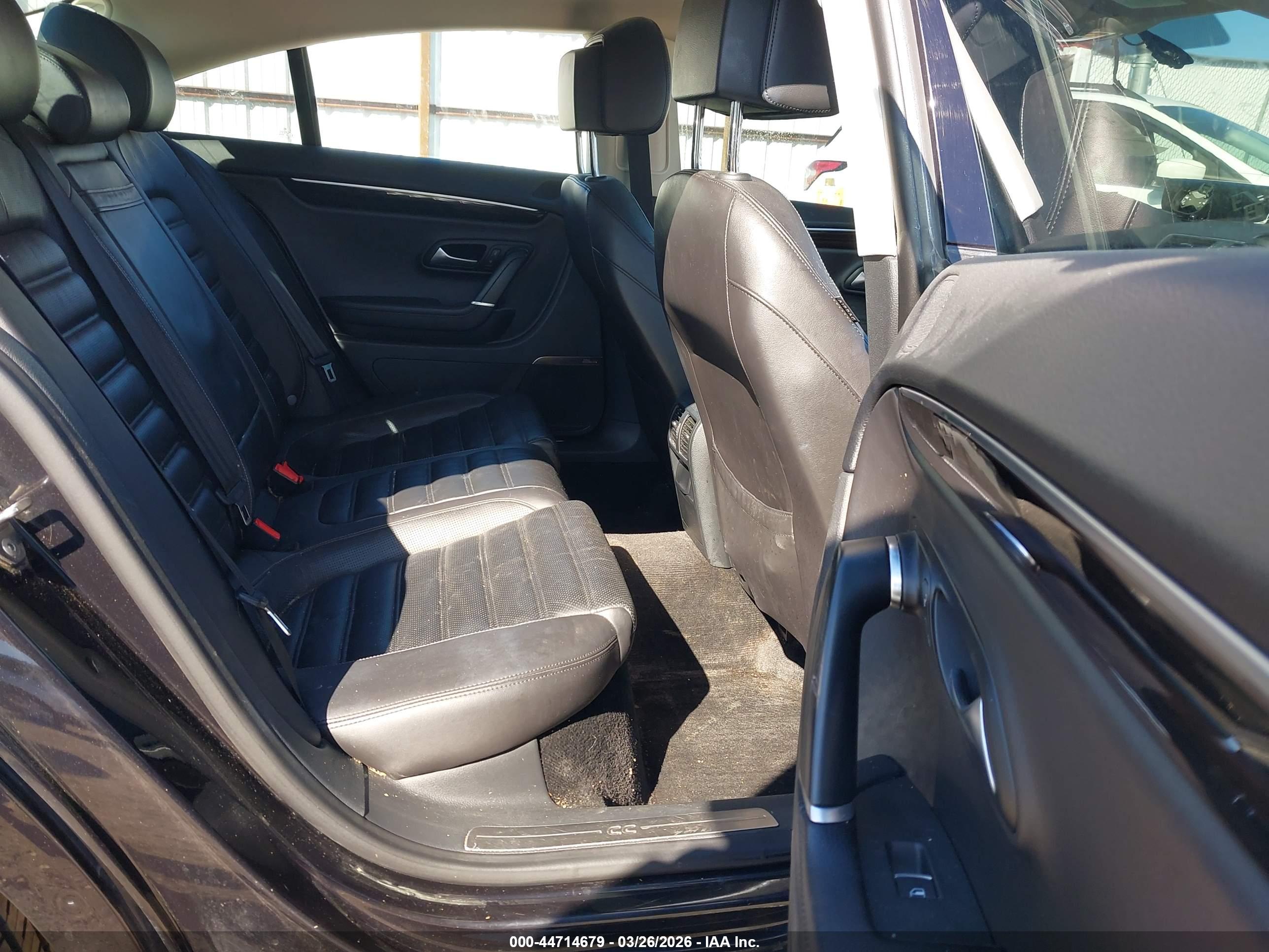 VOLKSWAGEN CC image 8