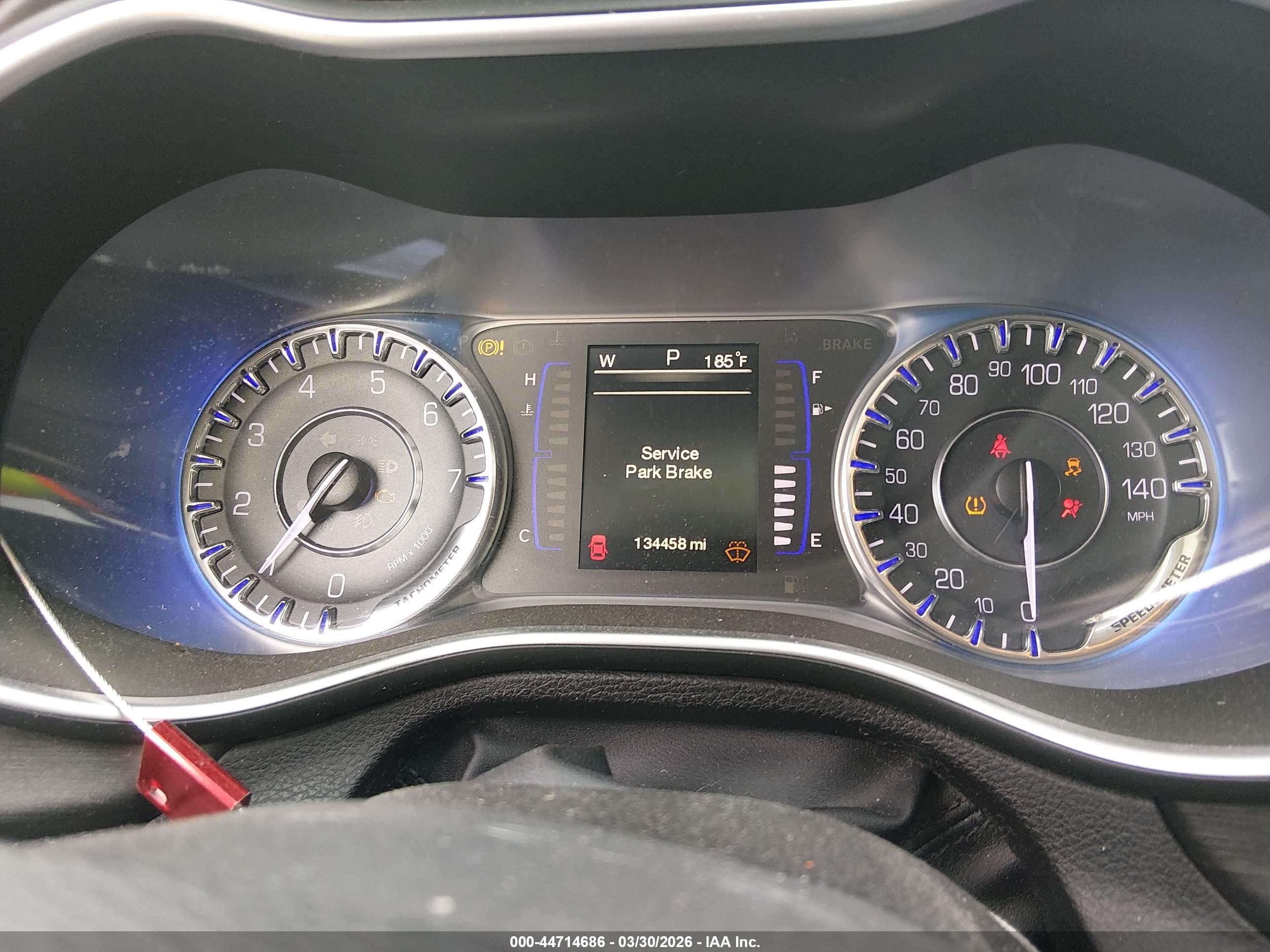 CHRYSLER 200 image 7