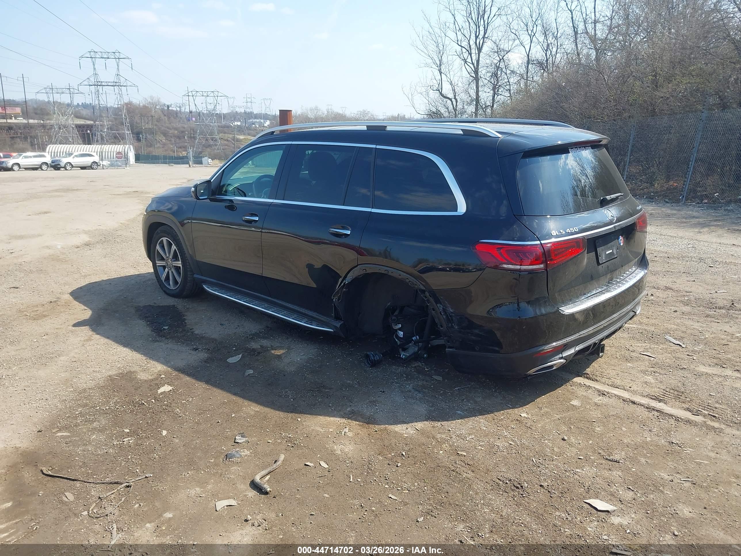 MERCEDES-BENZ GLS image 3