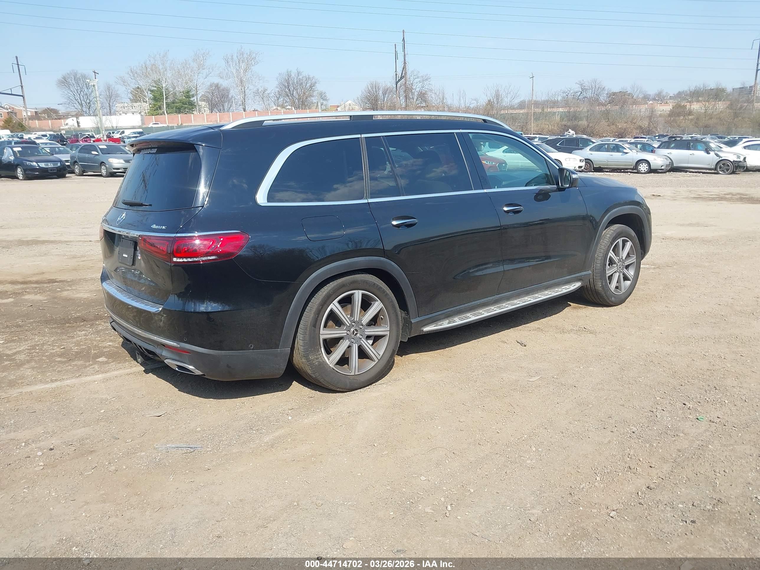 MERCEDES-BENZ GLS image 4