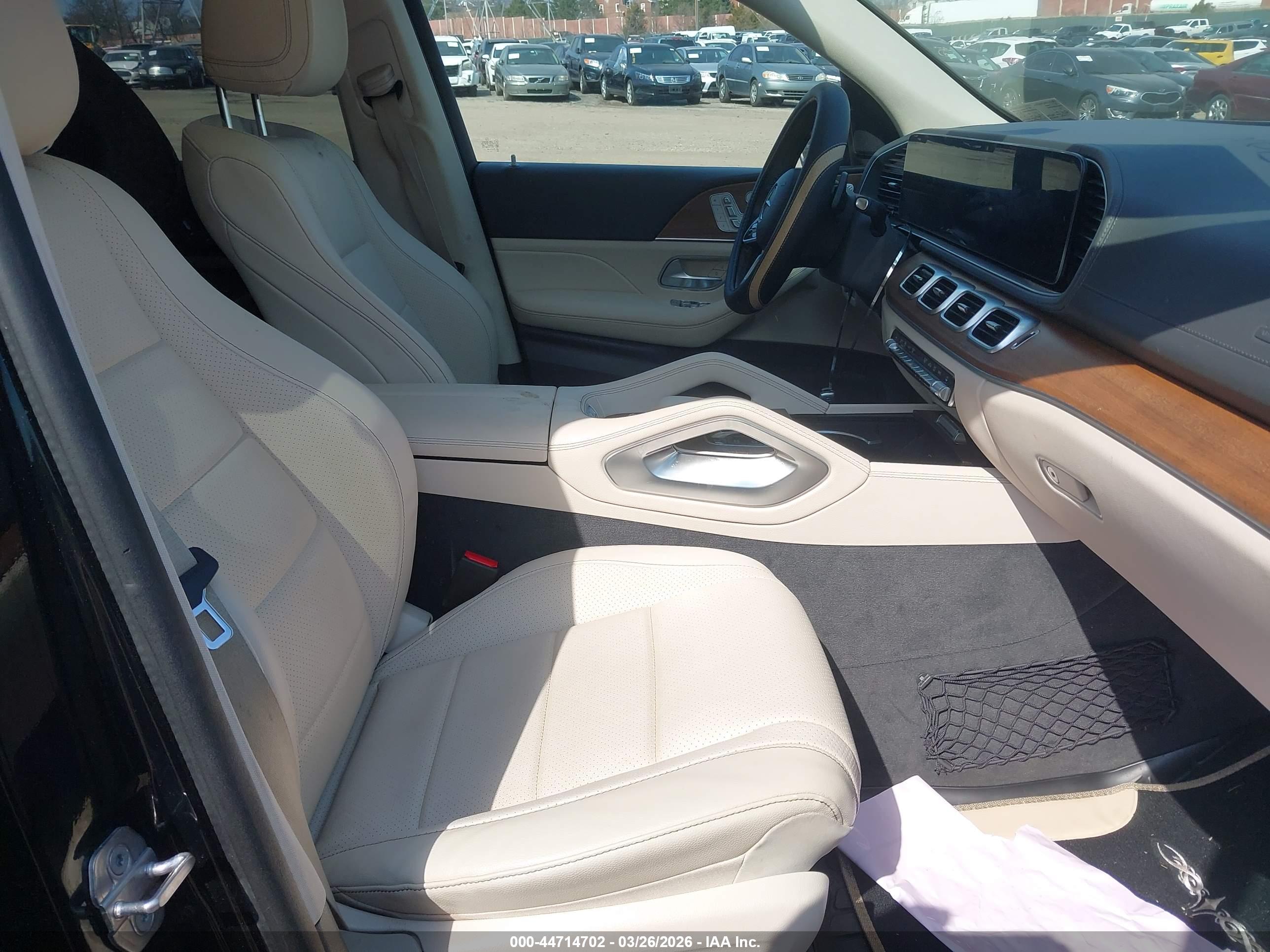 MERCEDES-BENZ GLS image 5