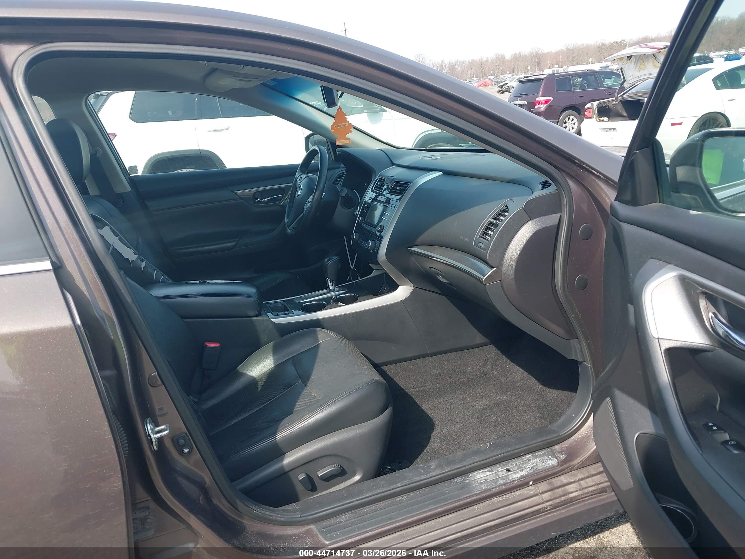 NISSAN ALTIMA image 5