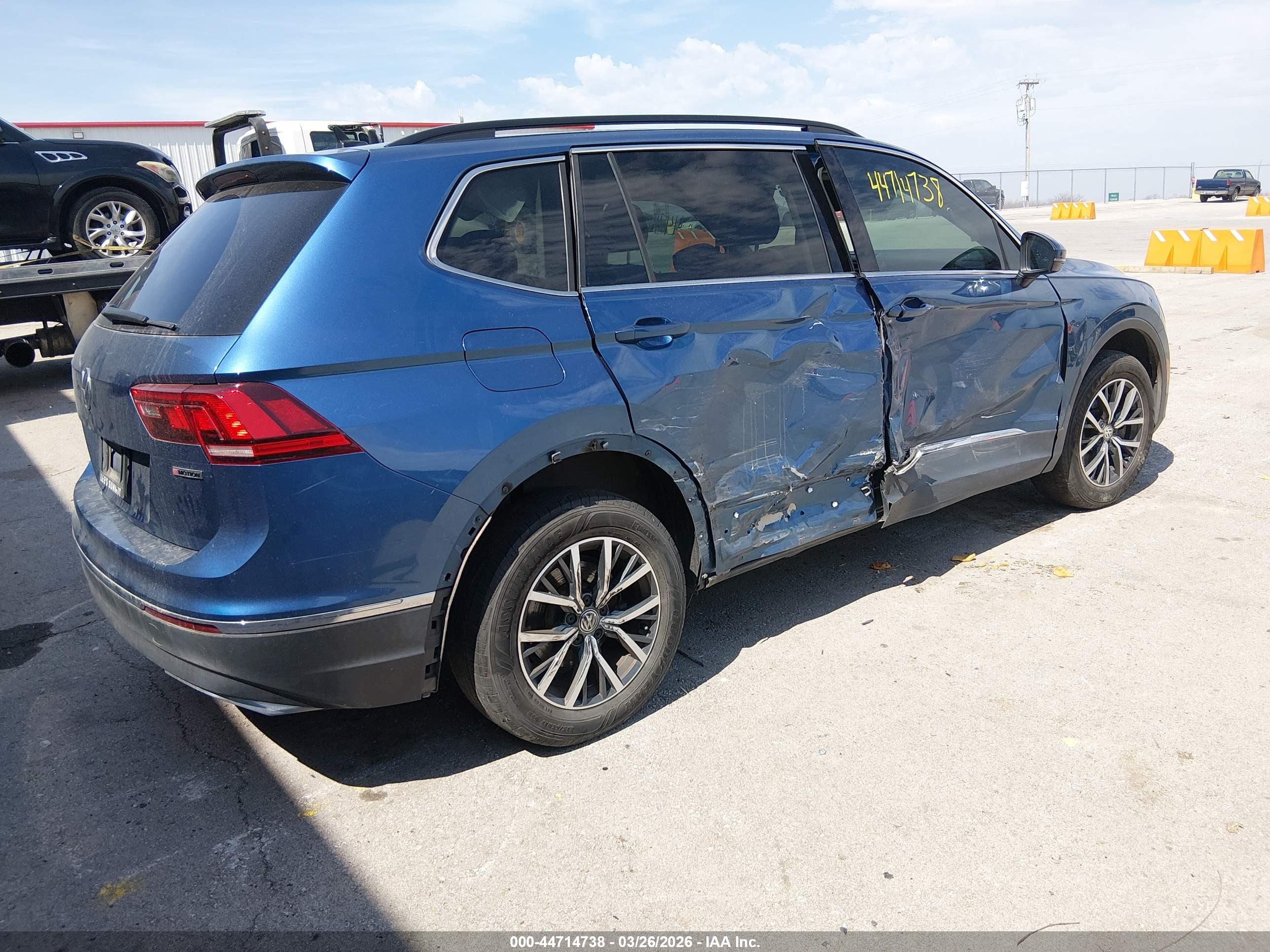 VOLKSWAGEN TIGUAN image 4