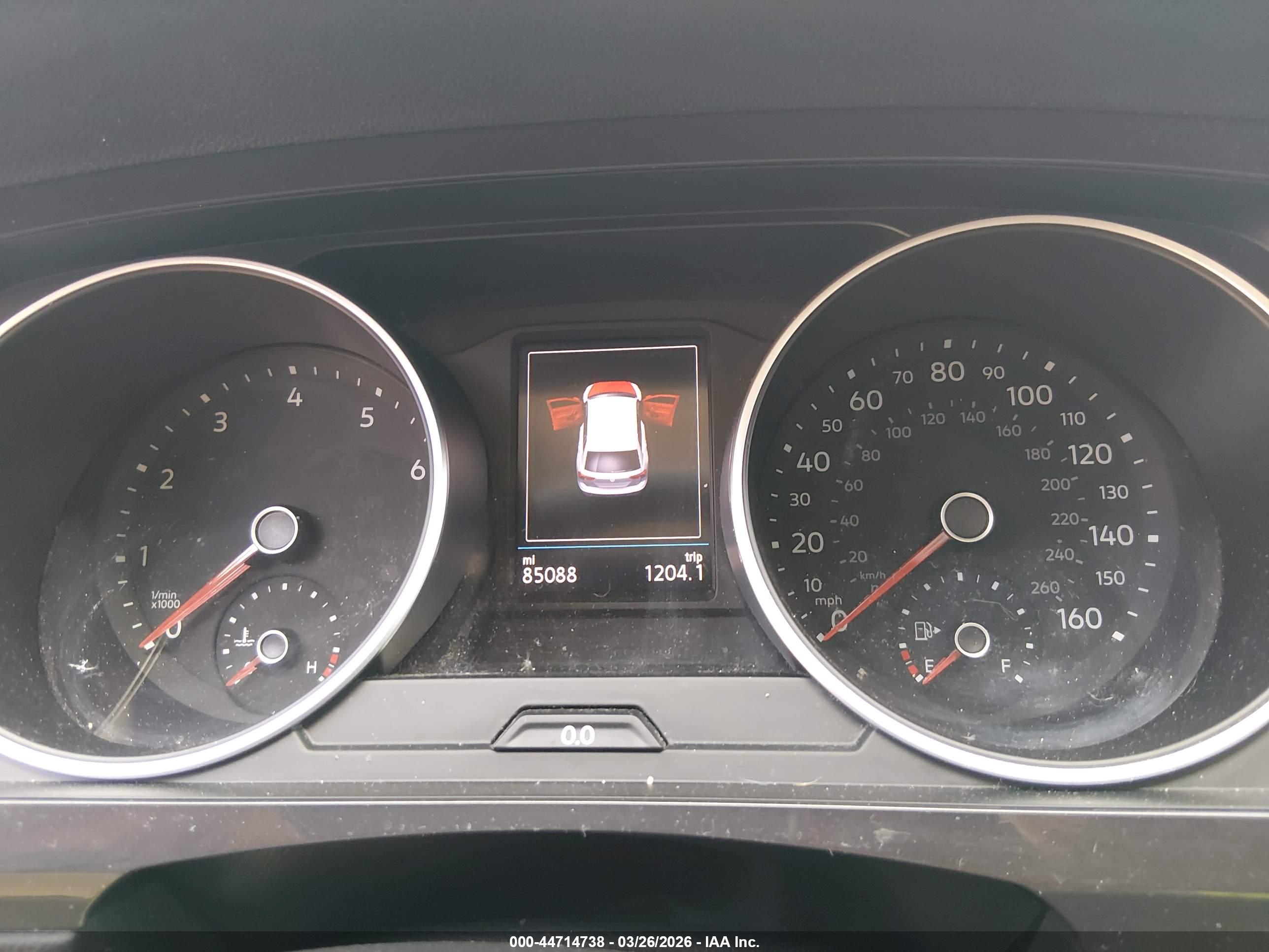 VOLKSWAGEN TIGUAN image 7
