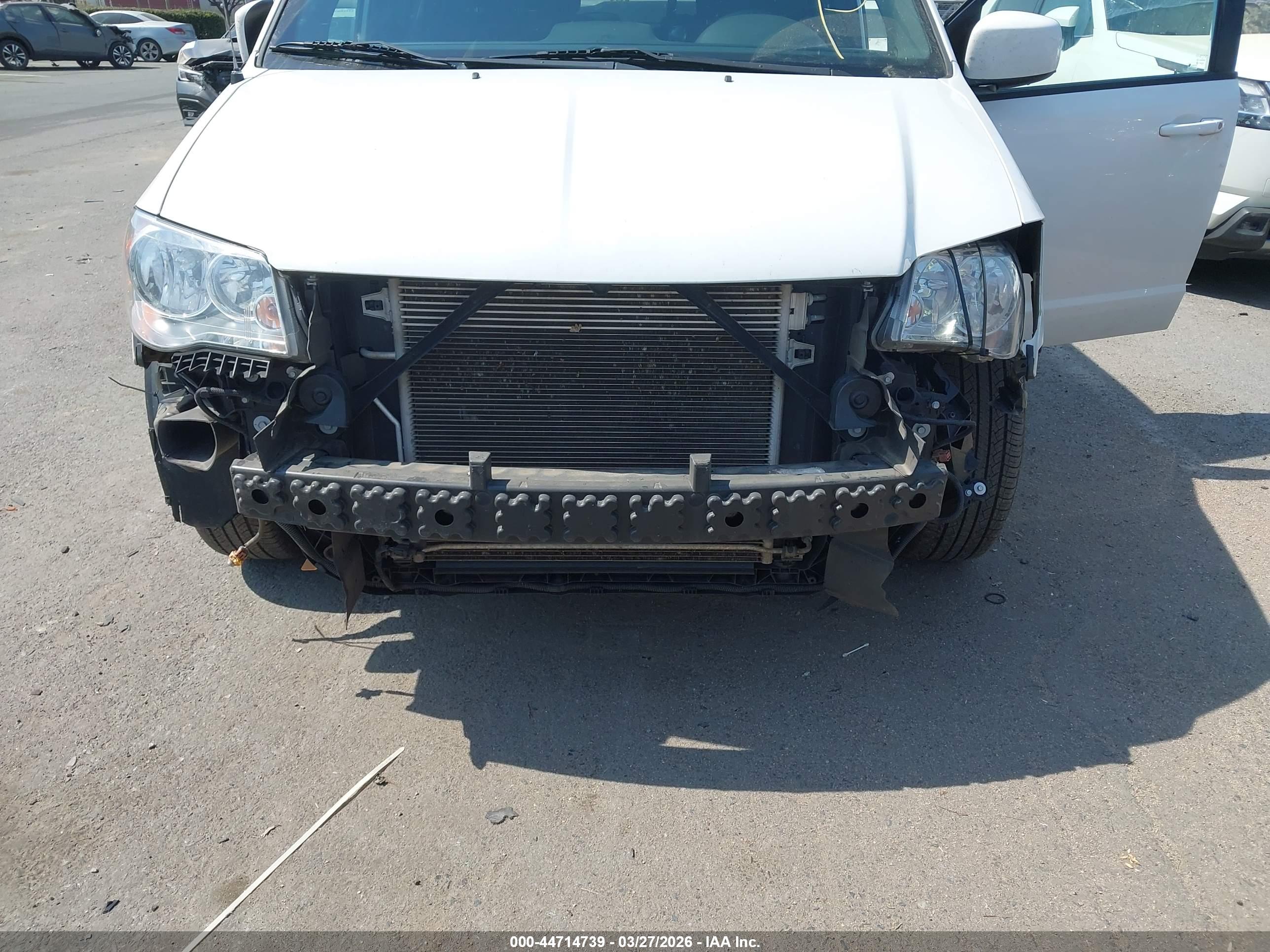 DODGE GRAND image 6