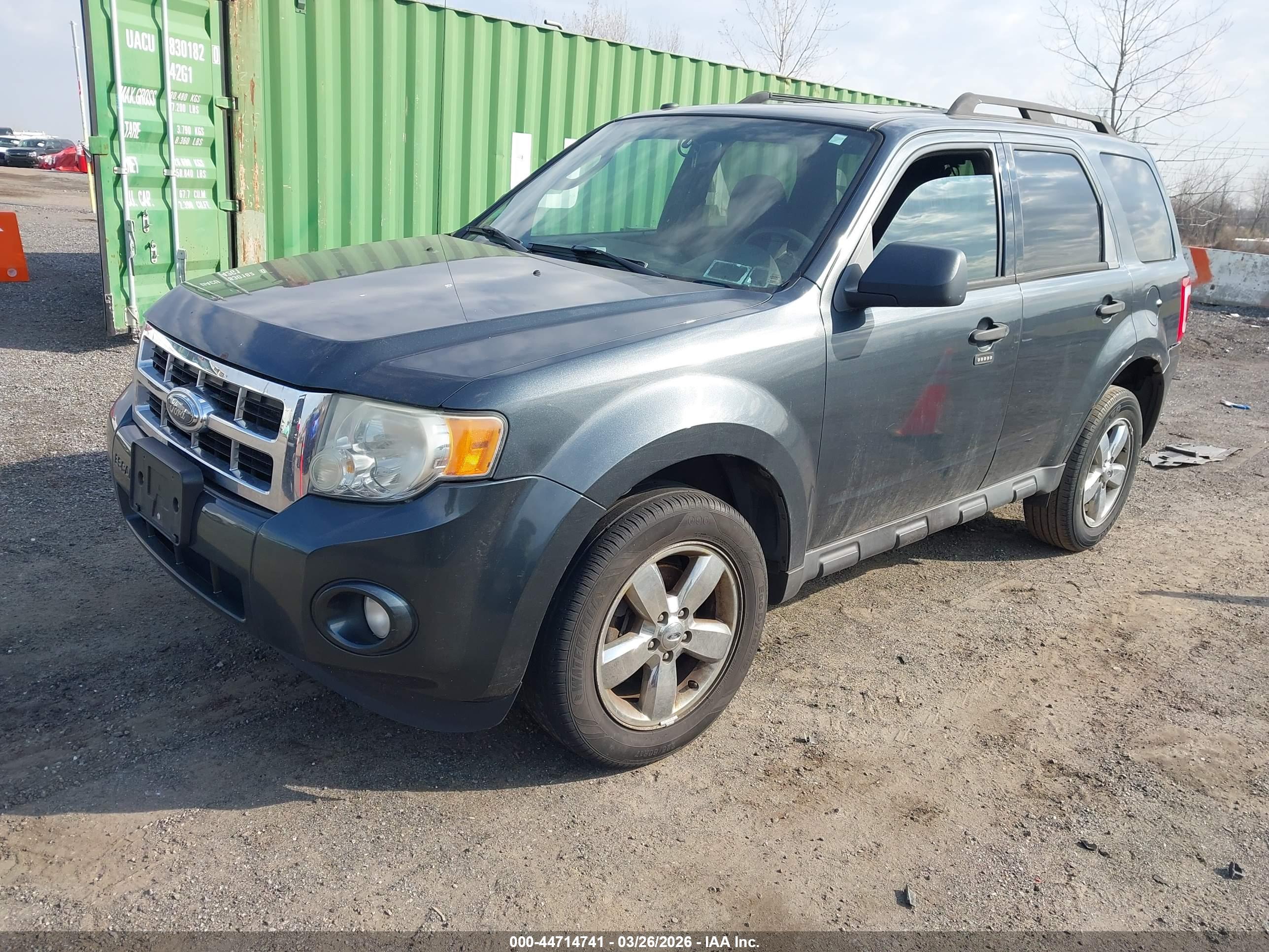 FORD ESCAPE image 2