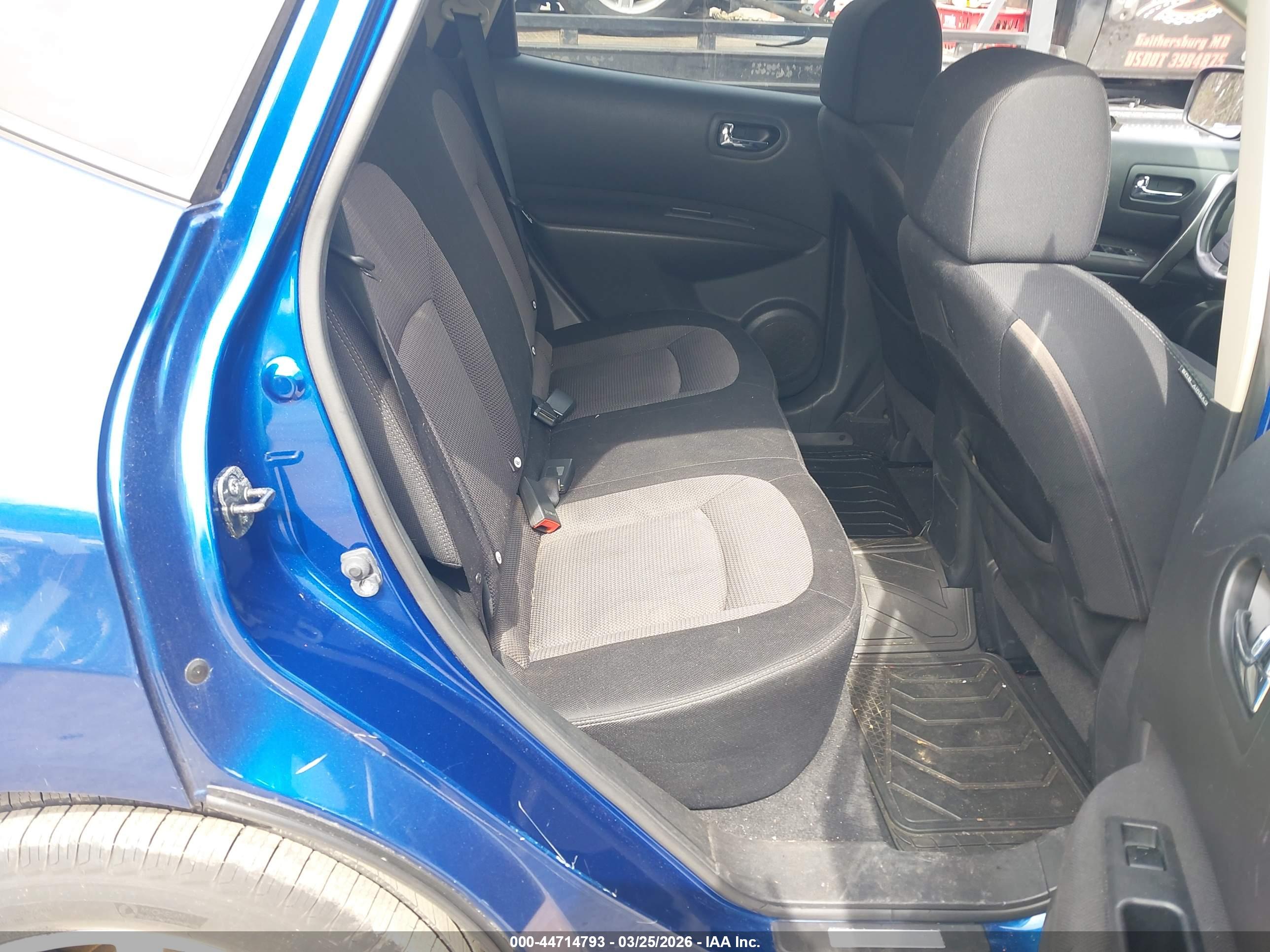 NISSAN ROGUE image 8