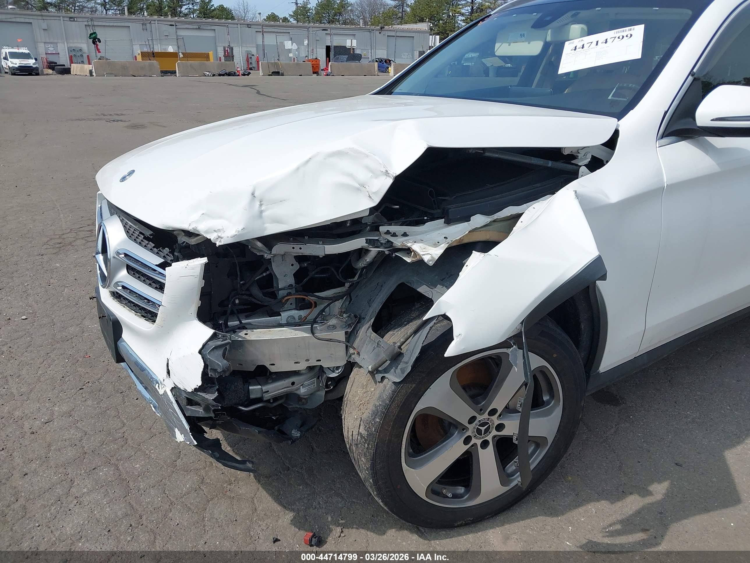 MERCEDES-BENZ GLC image 6